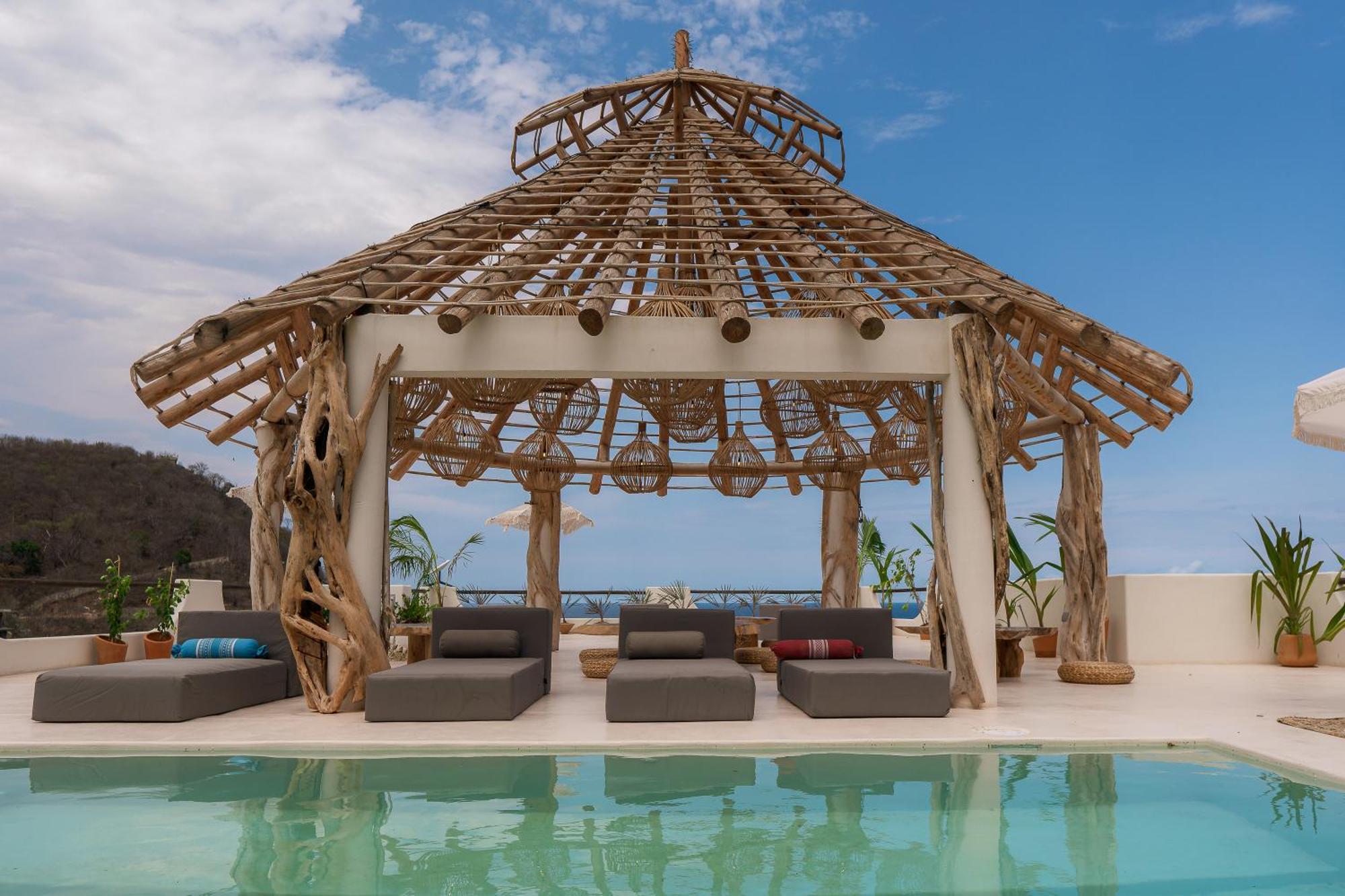 Xeno Boutique Hotel 4*
