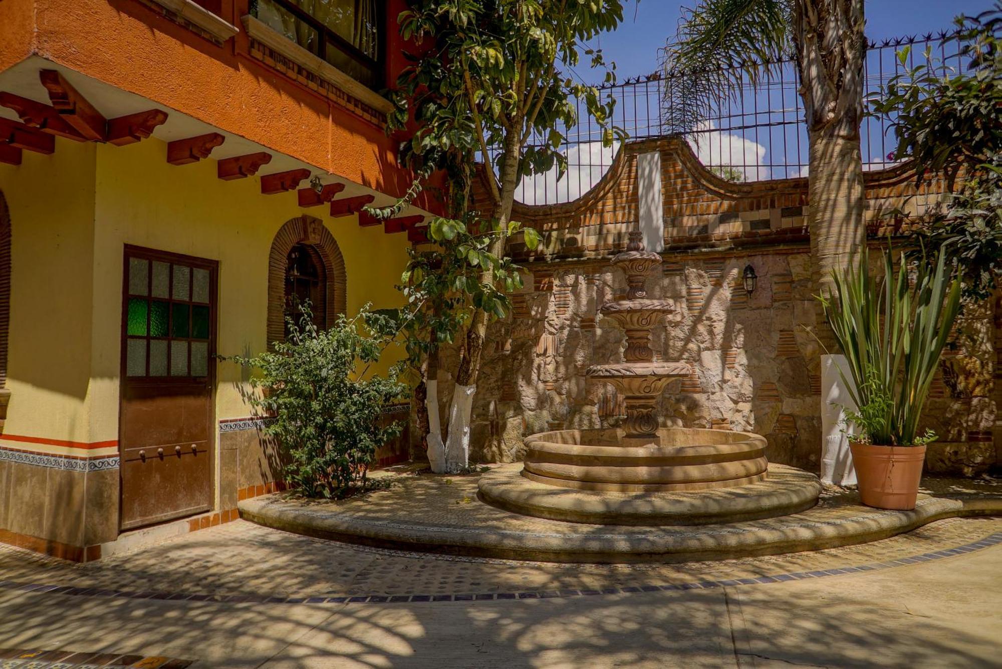 San Miguel Hotel *