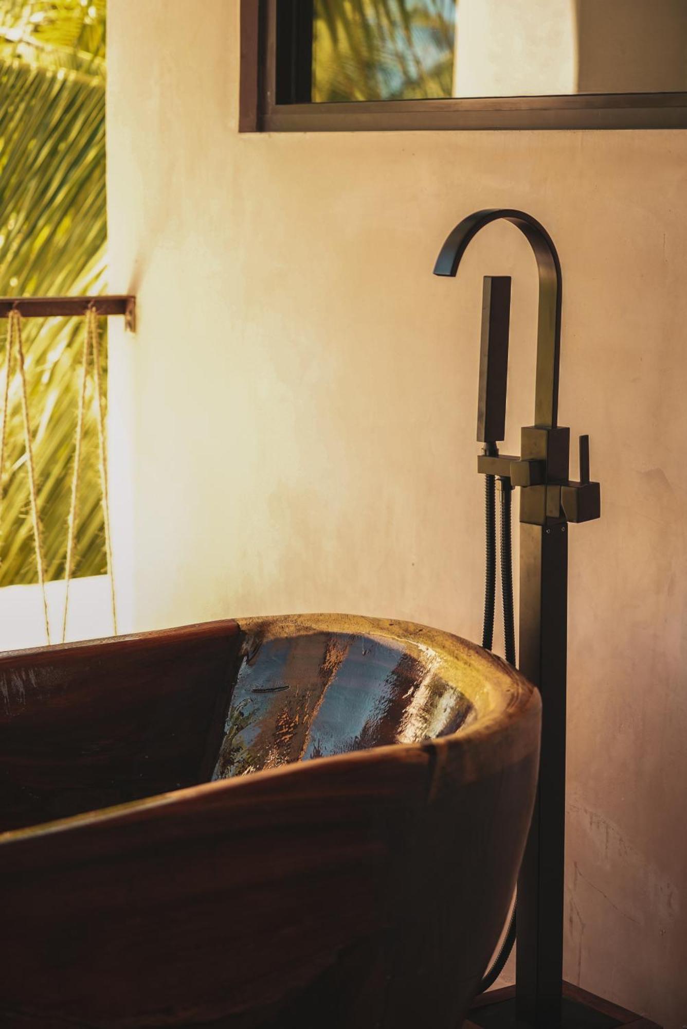 Hotel Nikau - Adults Only