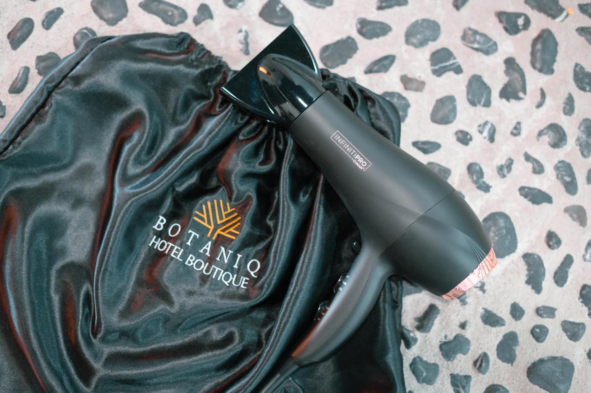 Botaniq Boutique