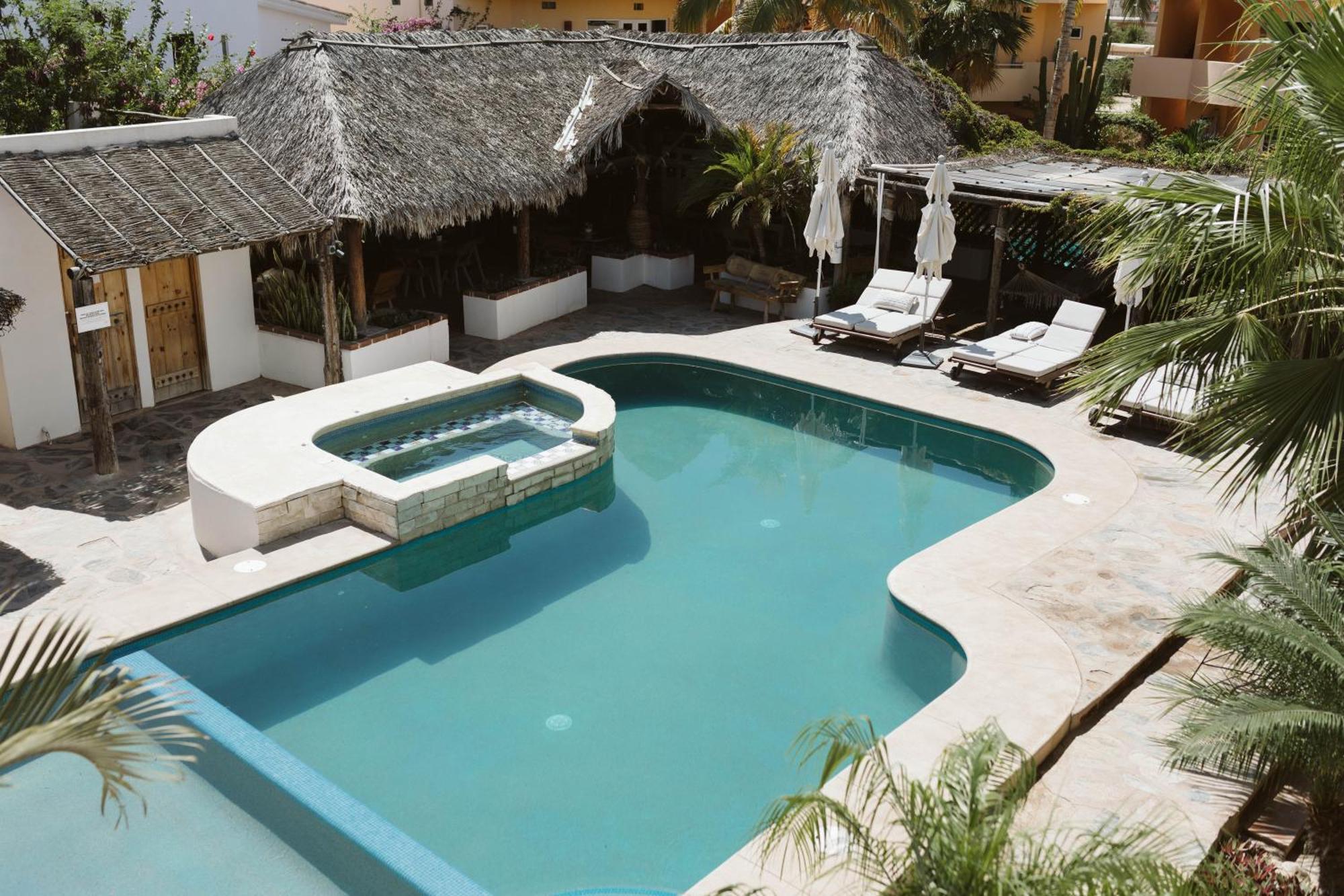 Olas De Cerritos Aparthotel