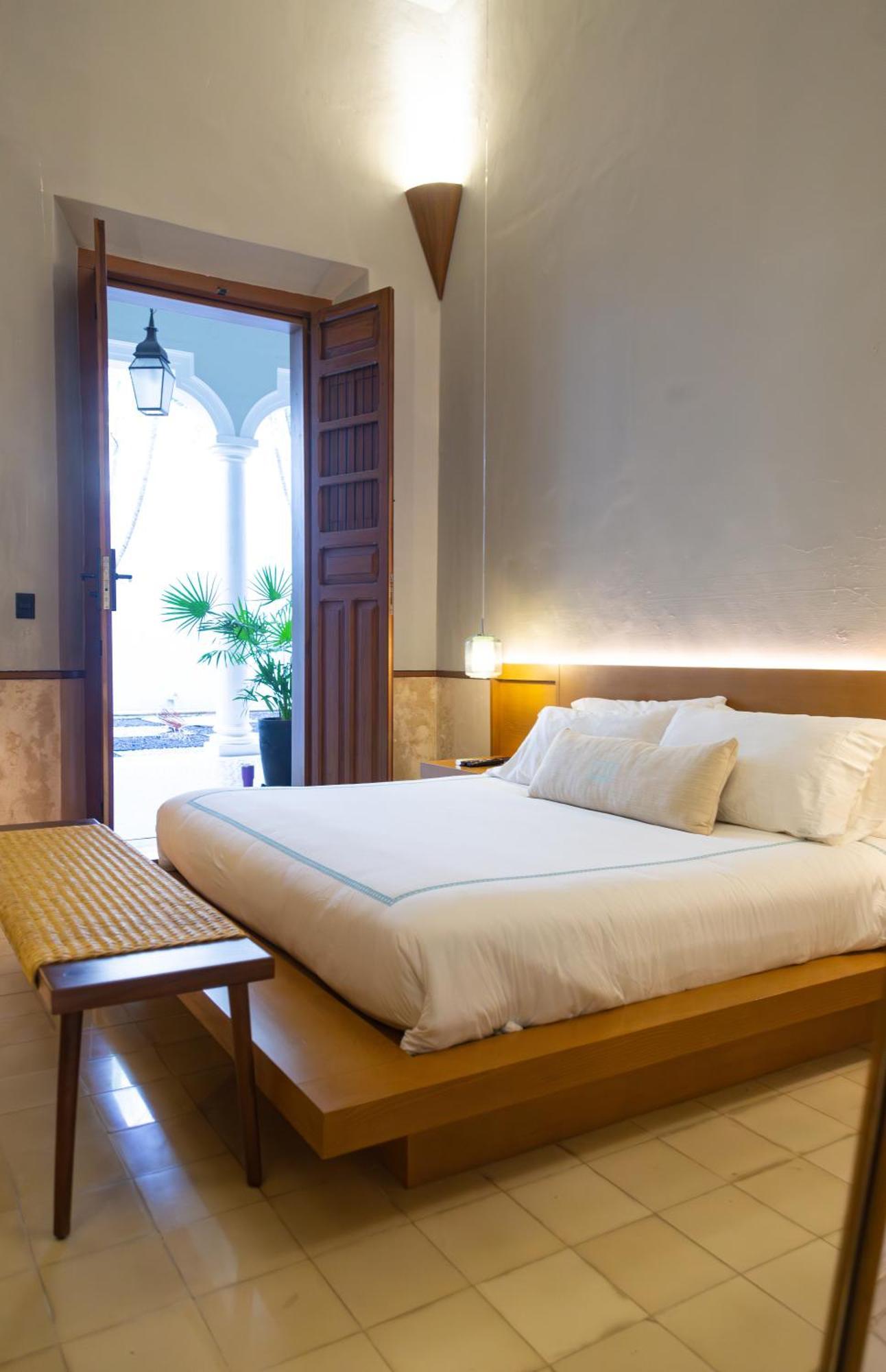 Decu Downtown Hotel 5*