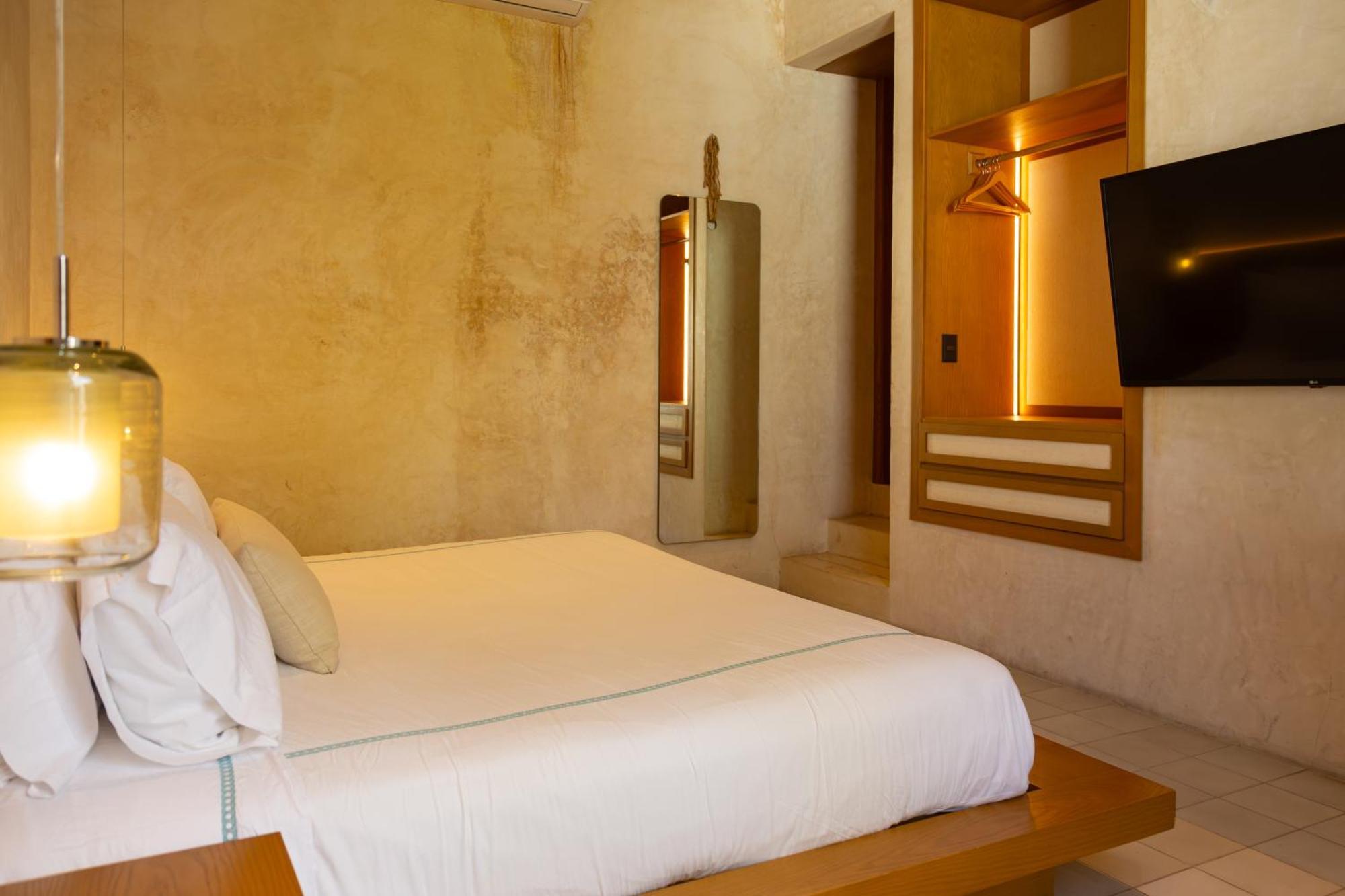 Decu Downtown Hotel