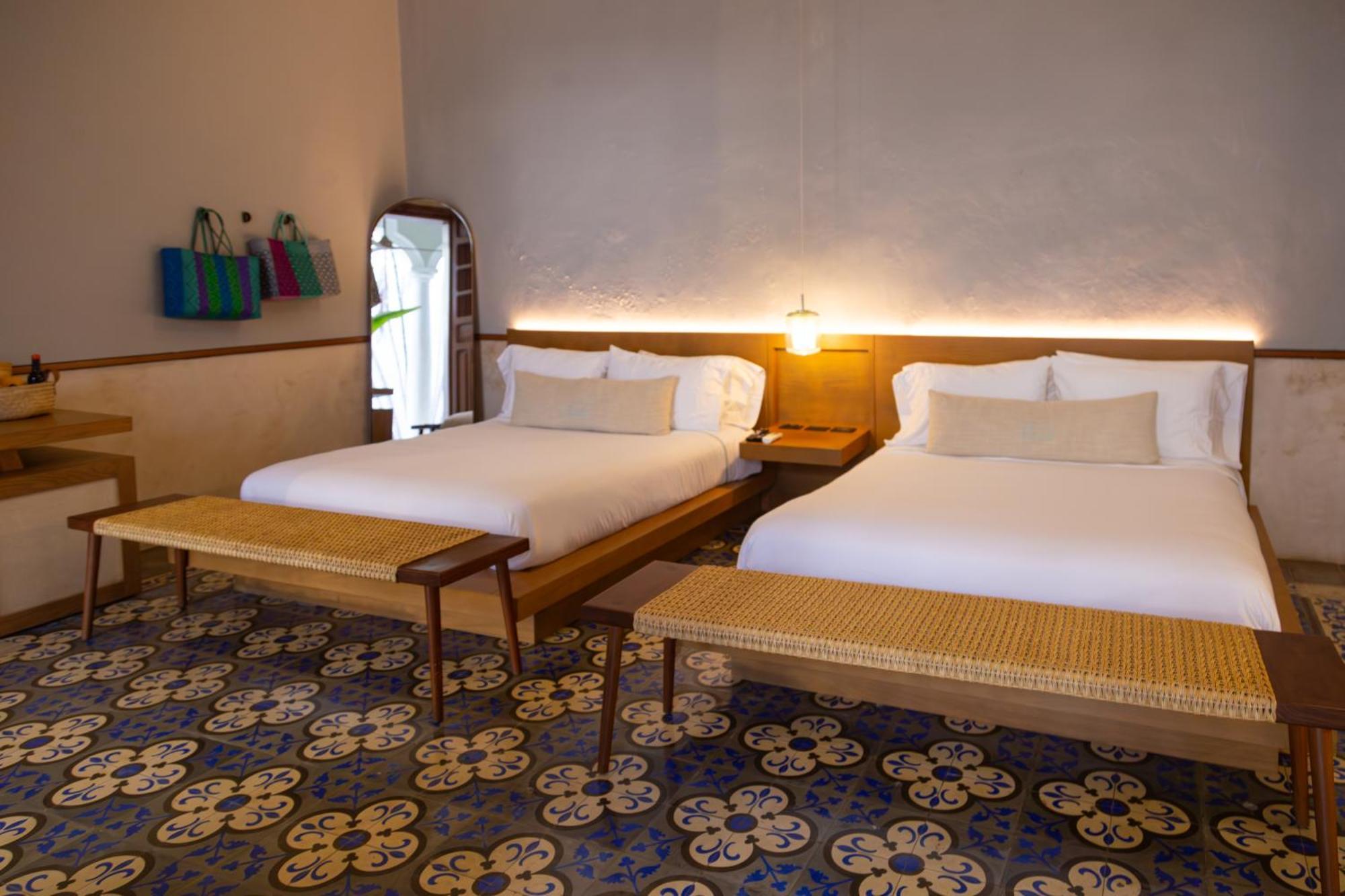 Decu Downtown Hotel 5*
