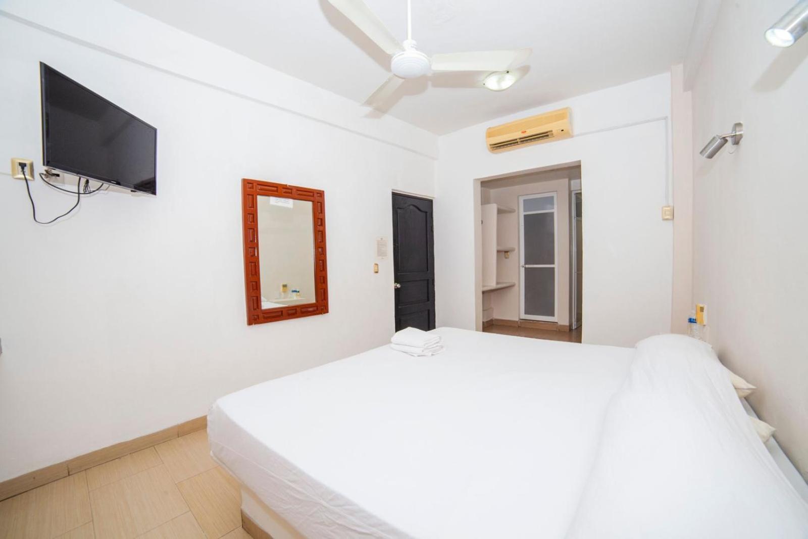 Hotel Galeria Del Angel 3*
