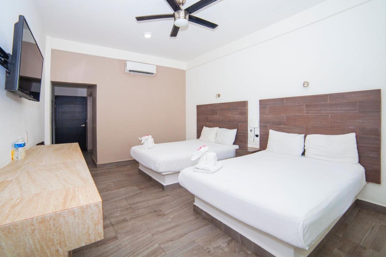 Hotel Galeria Del Angel 3*