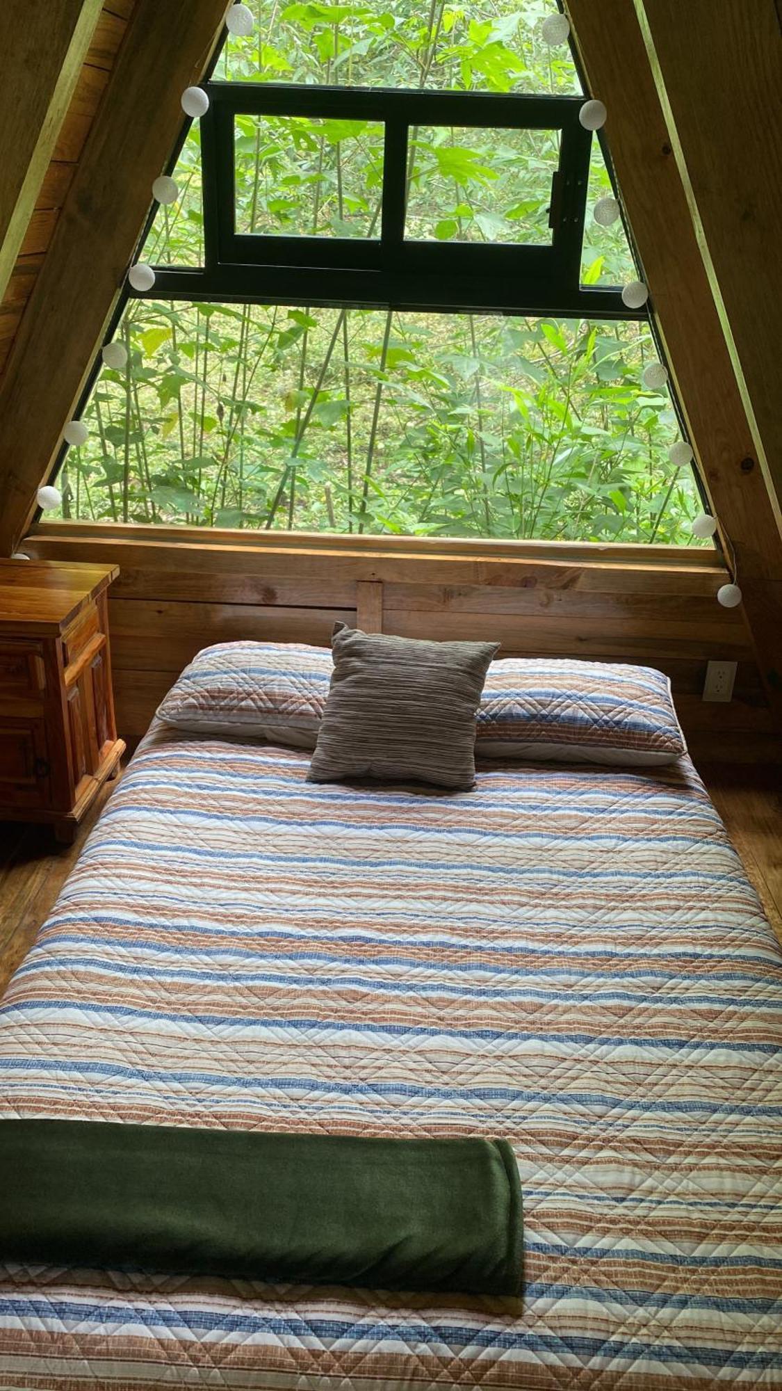 Alpina, Romantica Y Acogedora A 10 Minutos Del Centro Chalet Tepoztlan