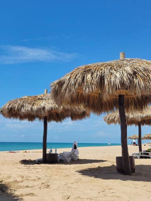 Encantame Towers Velero C302 * Playa Encanto