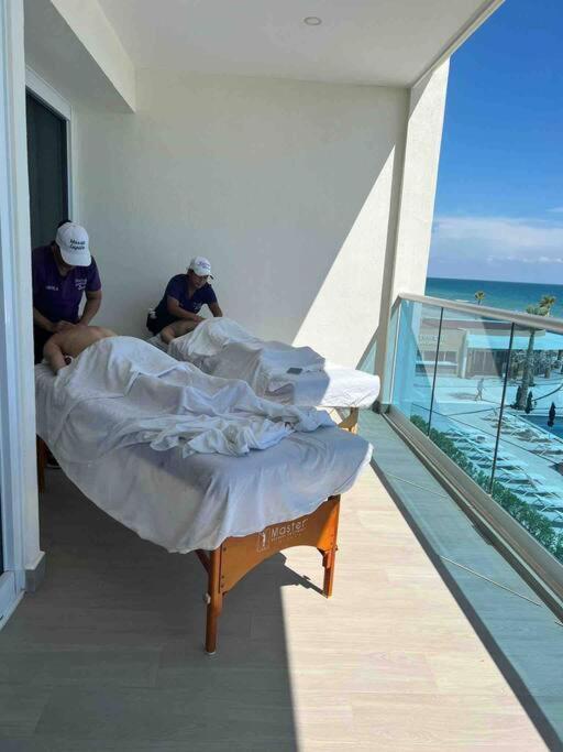 Aparthotel Encantame Towers Velero C302 *