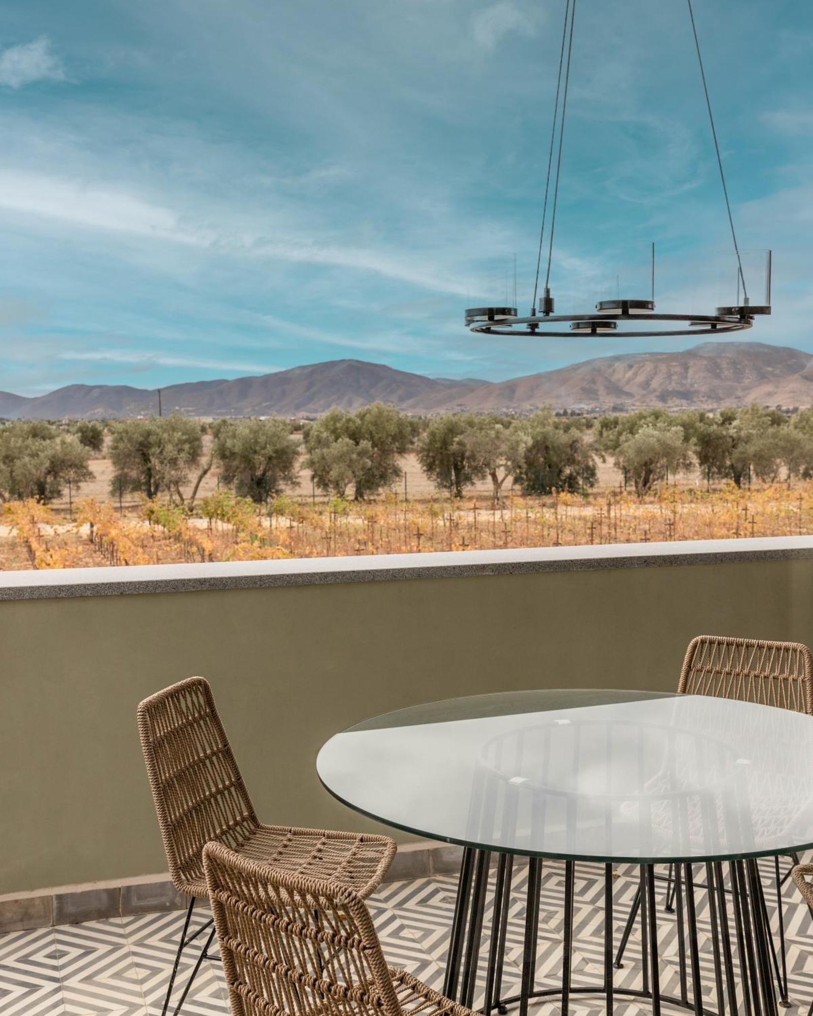 Andana Winery & 4*