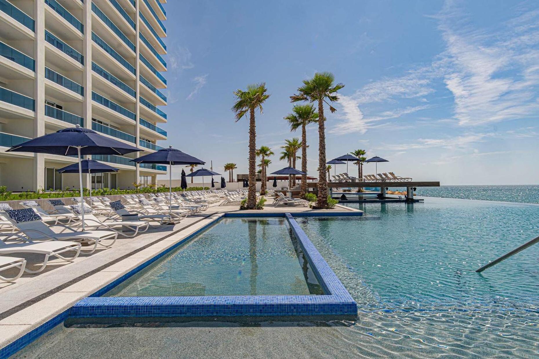 Encantame Towers Velero C302 Playa Encanto