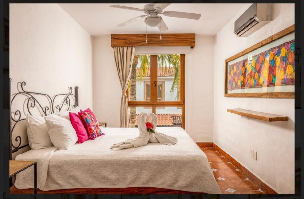 Hotel Casa Loteria: Colorful Family Retreat With Pool In Pueblito