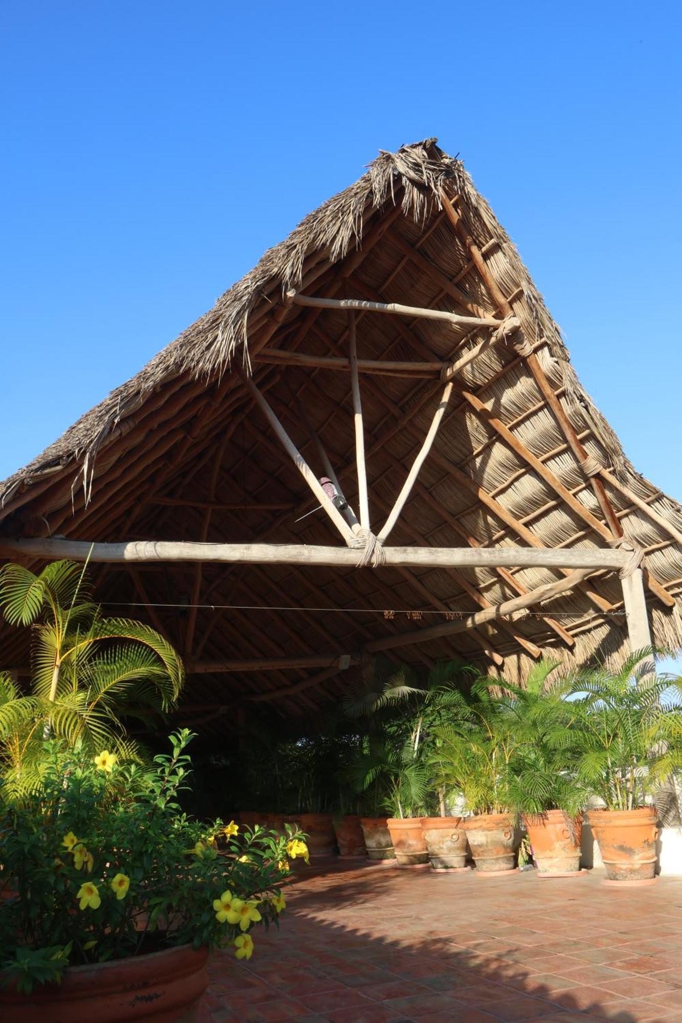 Casa Loteria: Colorful Family Retreat With Pool In Pueblito Hotel 4*