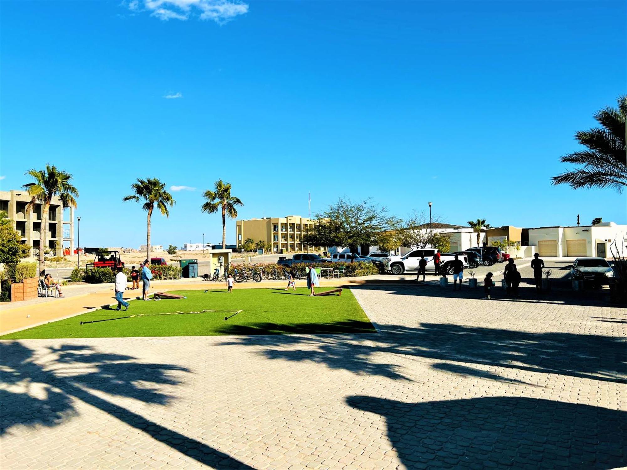 Rocky Point - Ocean Front - King - - Sleeps12 - Gated - Pools Wi-fi Aparthotel *