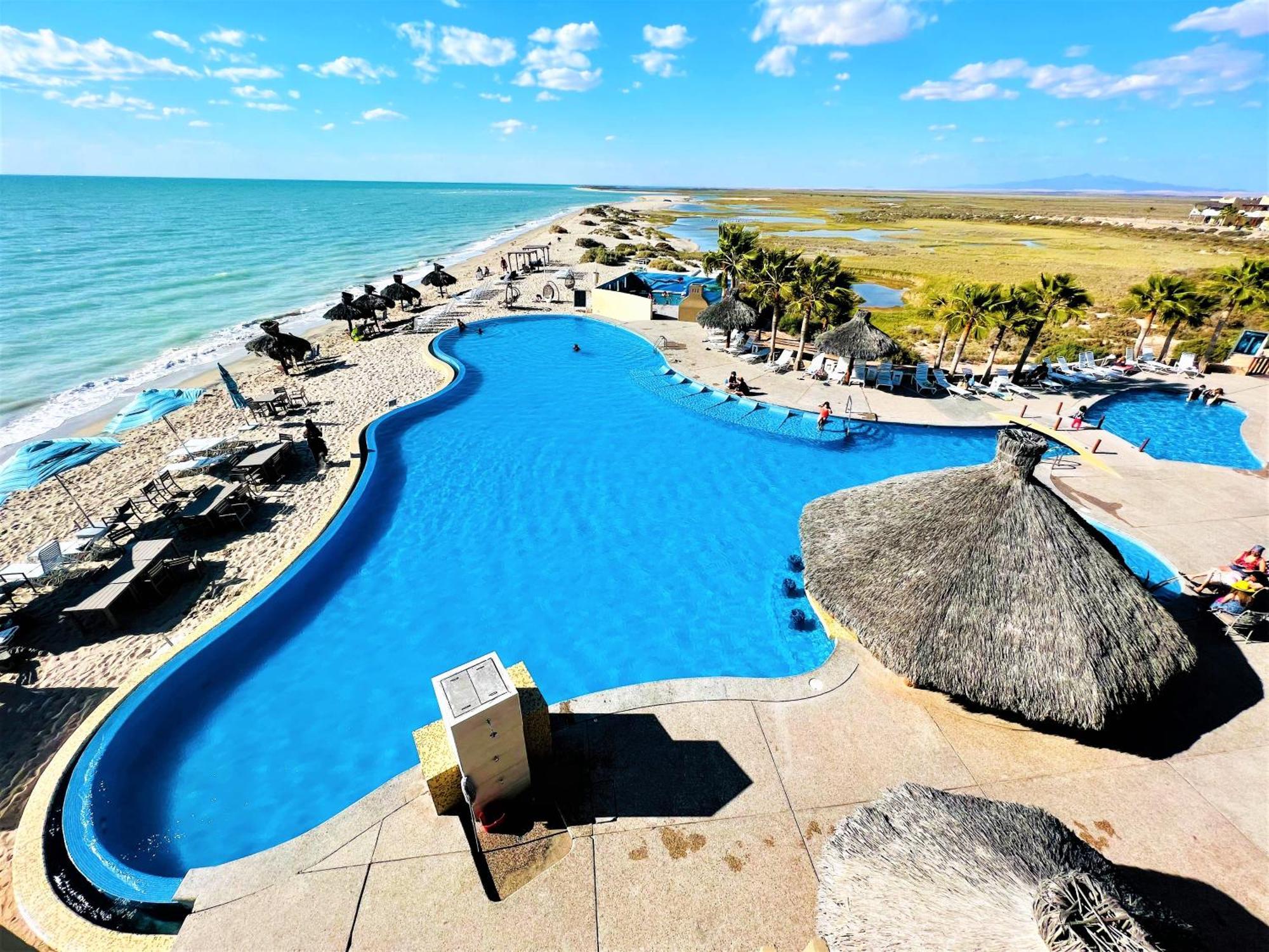 Rocky Point - Ocean Front - King - - Sleeps12 - Gated - Pools Wi-fi Aparthotel *