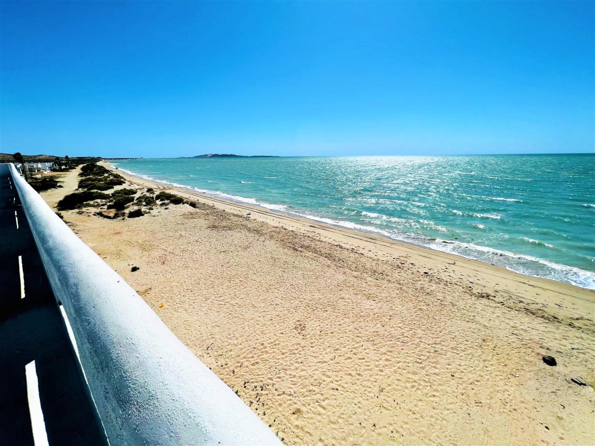 Rocky Point - Ocean Front - King - - Sleeps12 - Gated - Pools Wi-fi *