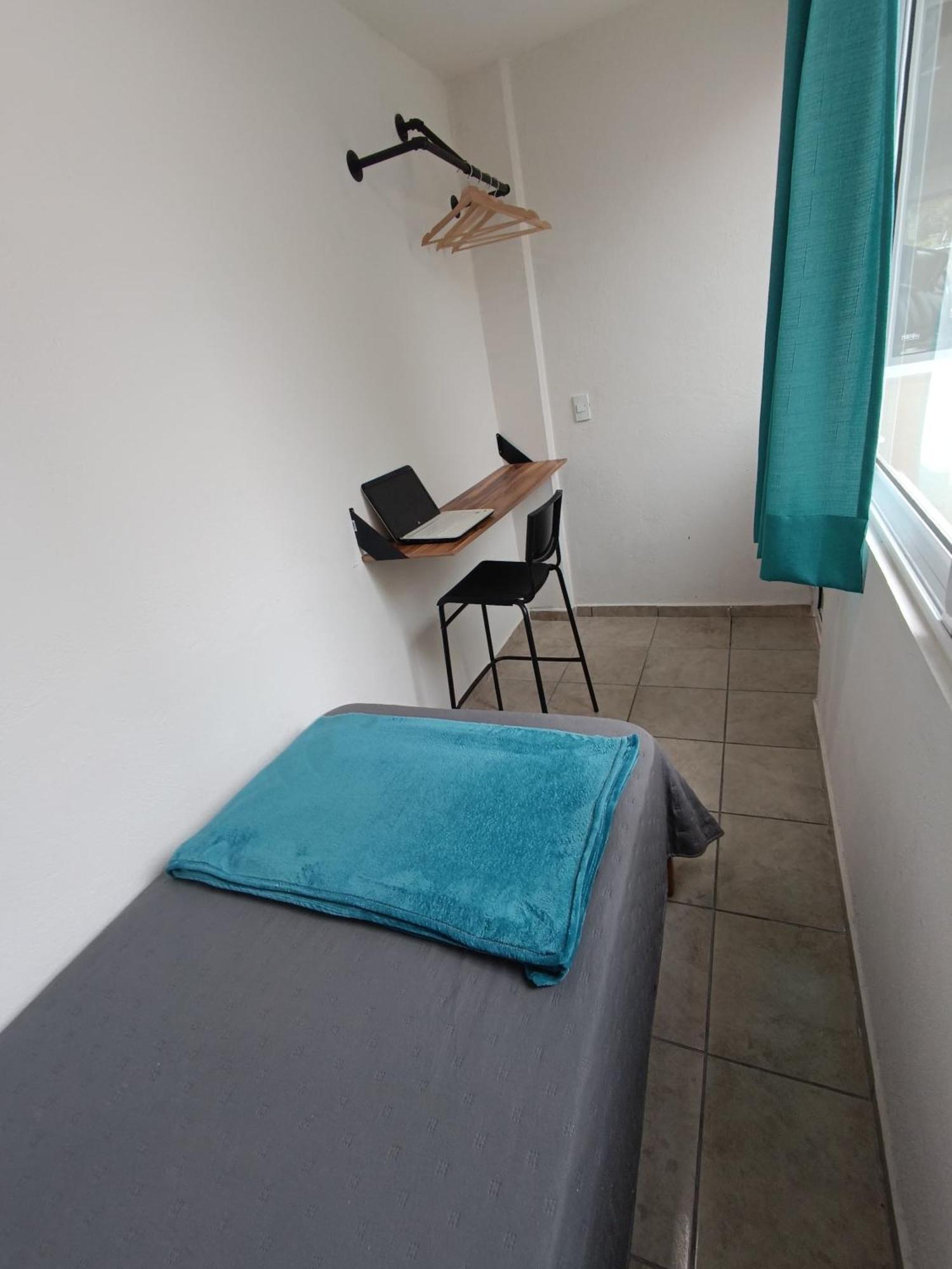 Comfortable Retreat In Pool & Bbq Holiday home *