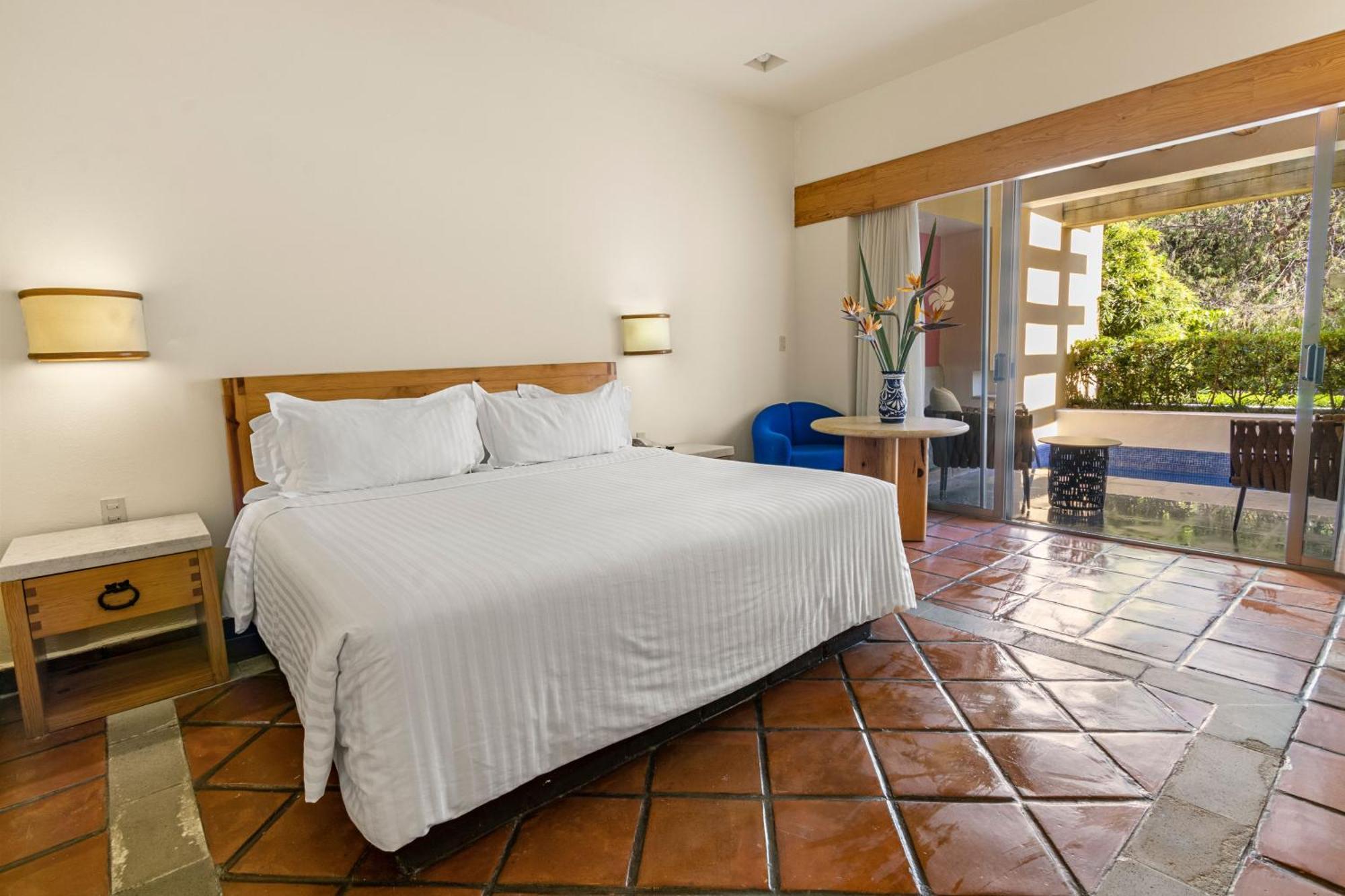 Rancho San Diego Grand Hotel