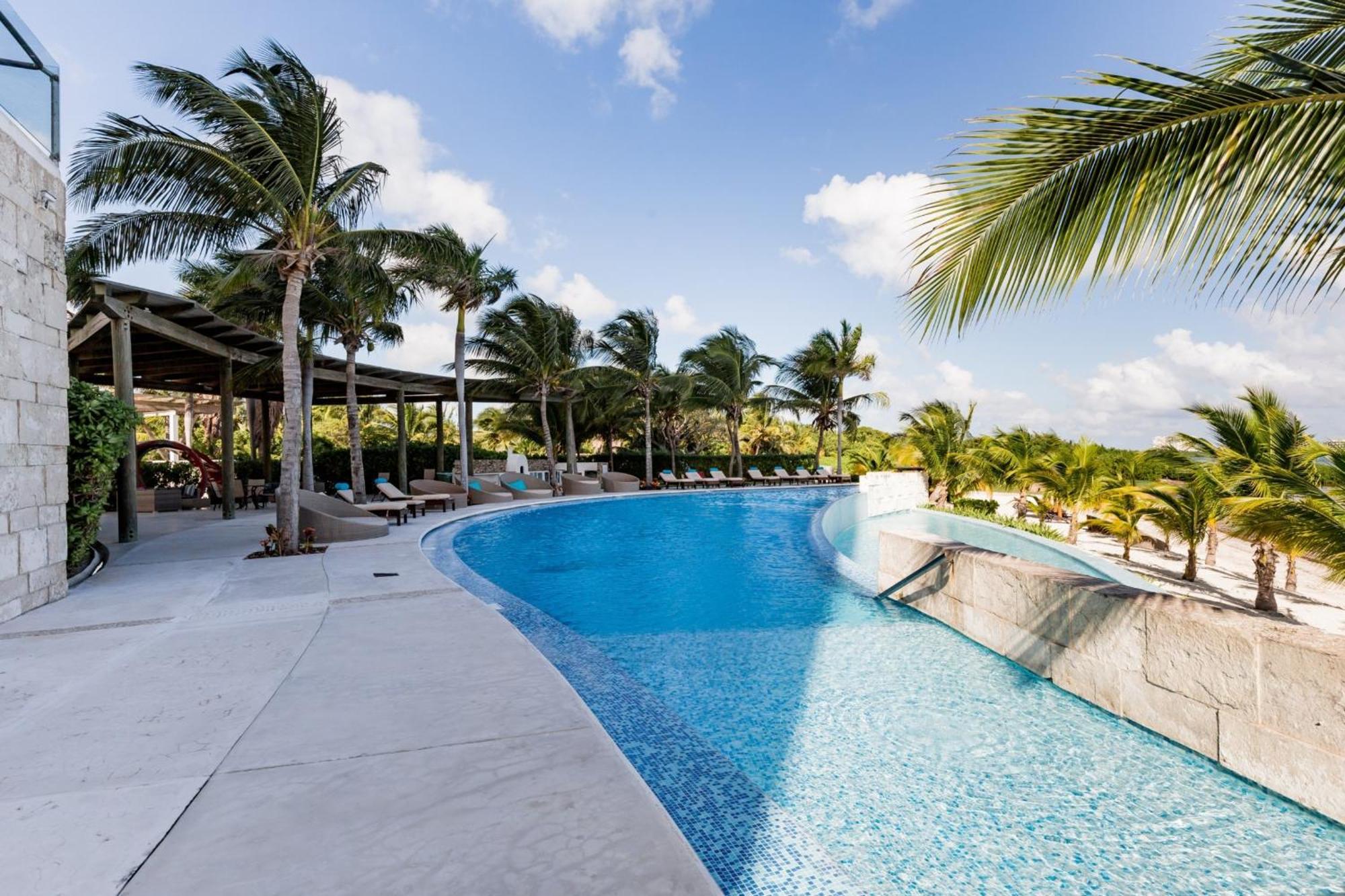 On The Beach! Infinity Pool * Cancun