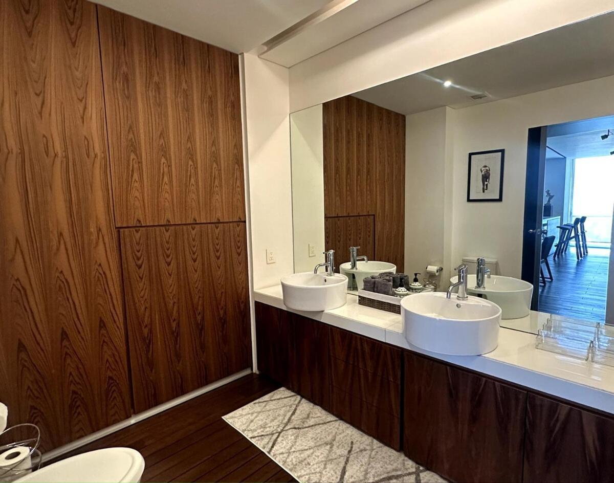 Luxurious And Exotic In Reforma 222 Apartment