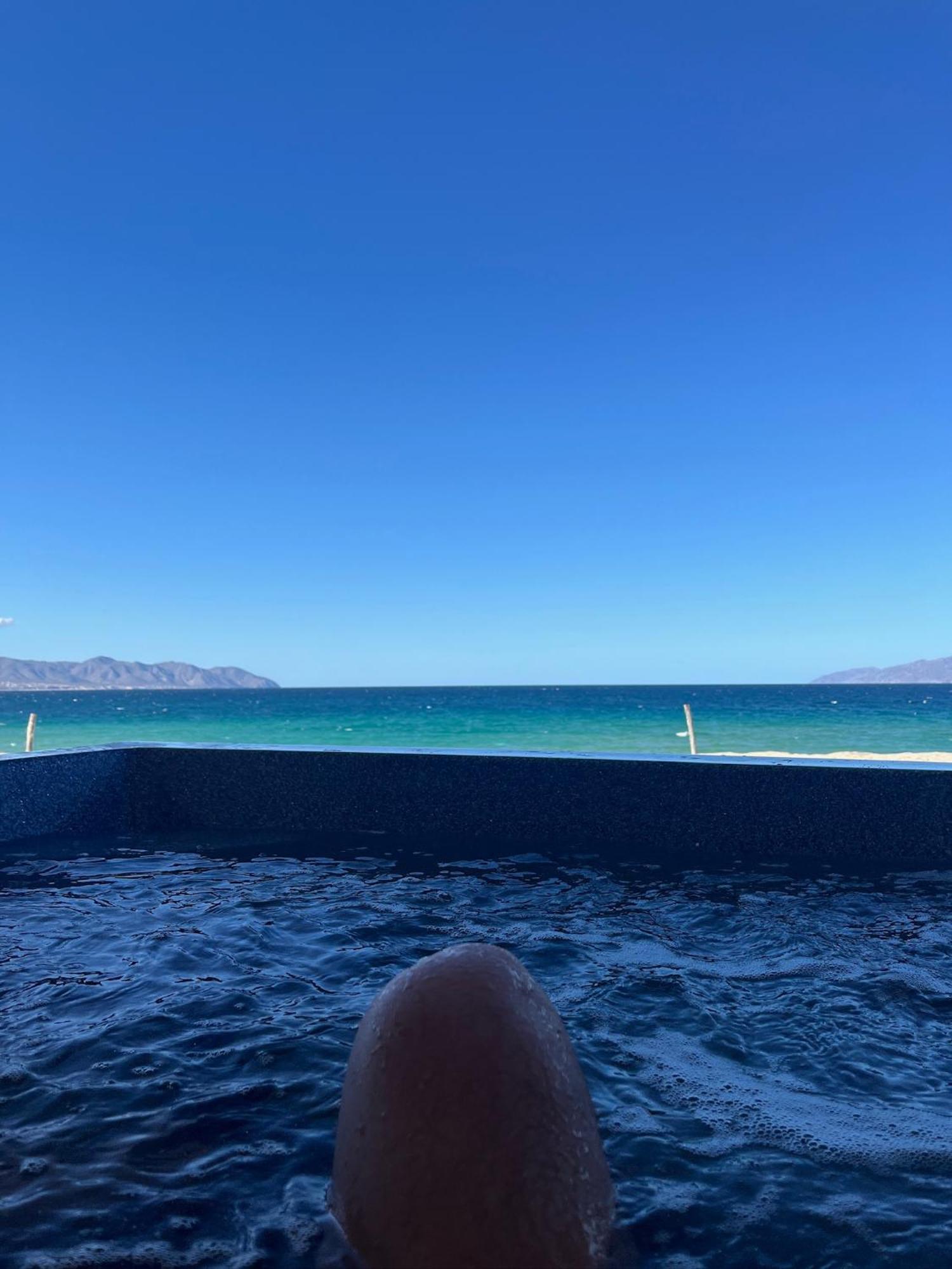 Beachfront With Jacuzzi Bahia Turquesa * La Paz
