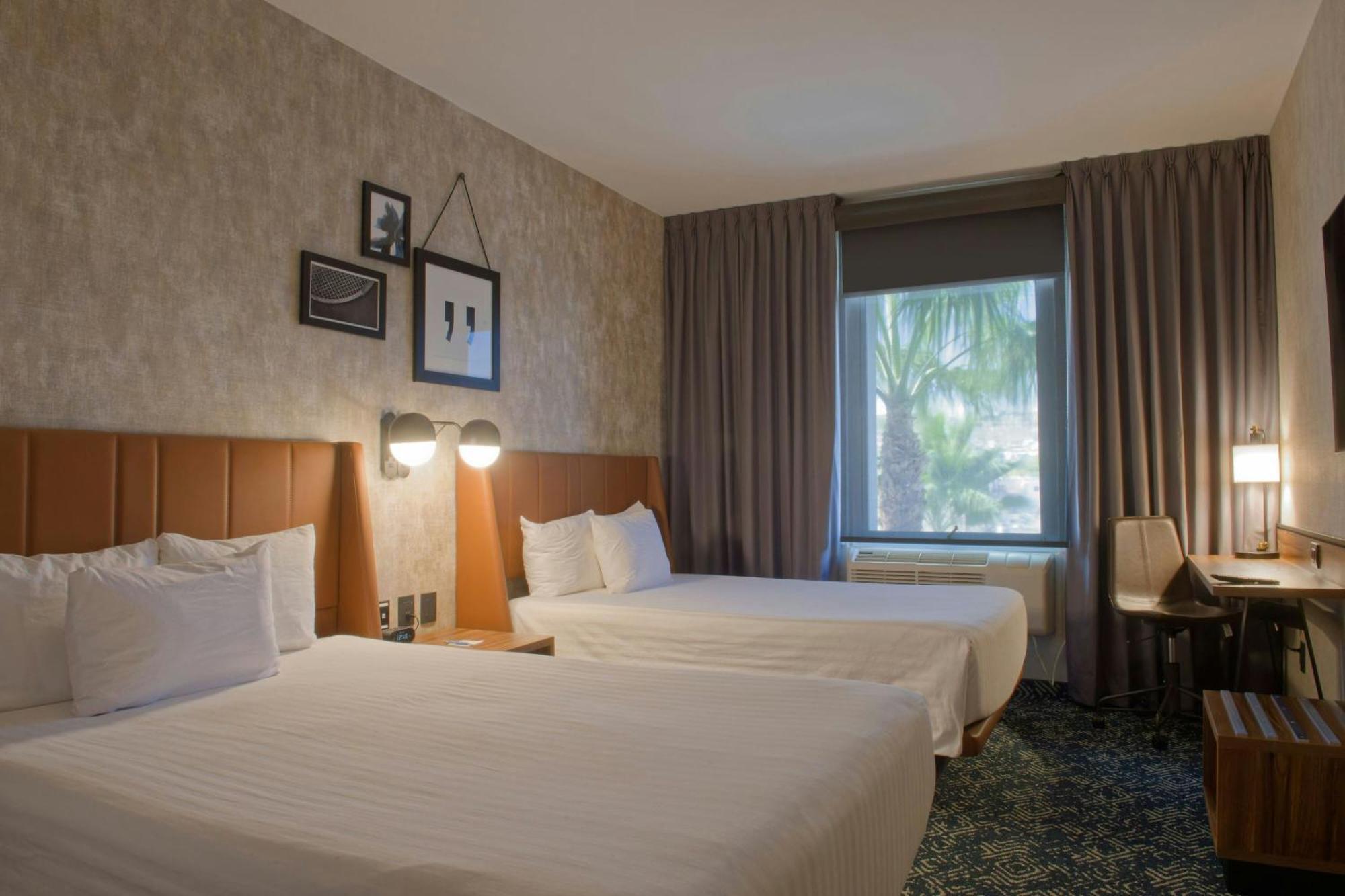 Hotel Four Points By Sheraton Uno