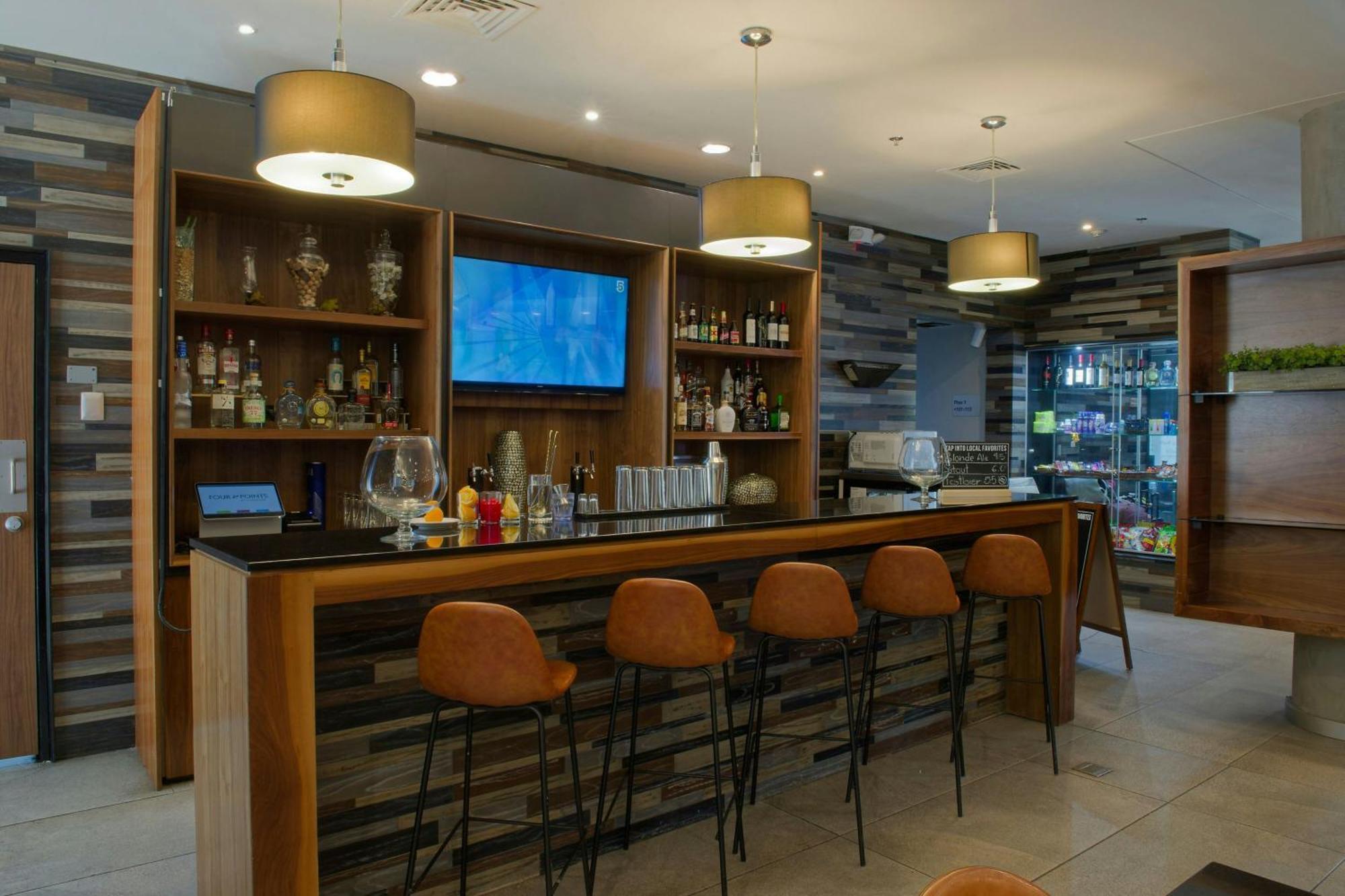 Hotel Four Points By Sheraton Uno