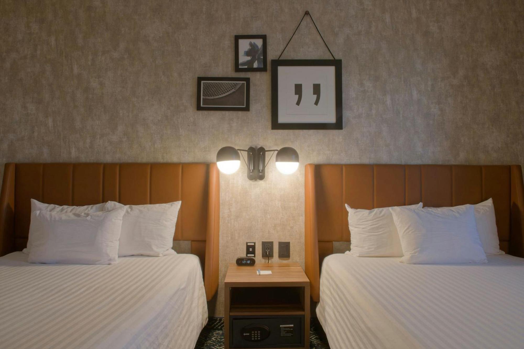 Four Points By Sheraton Uno Hotel 4*