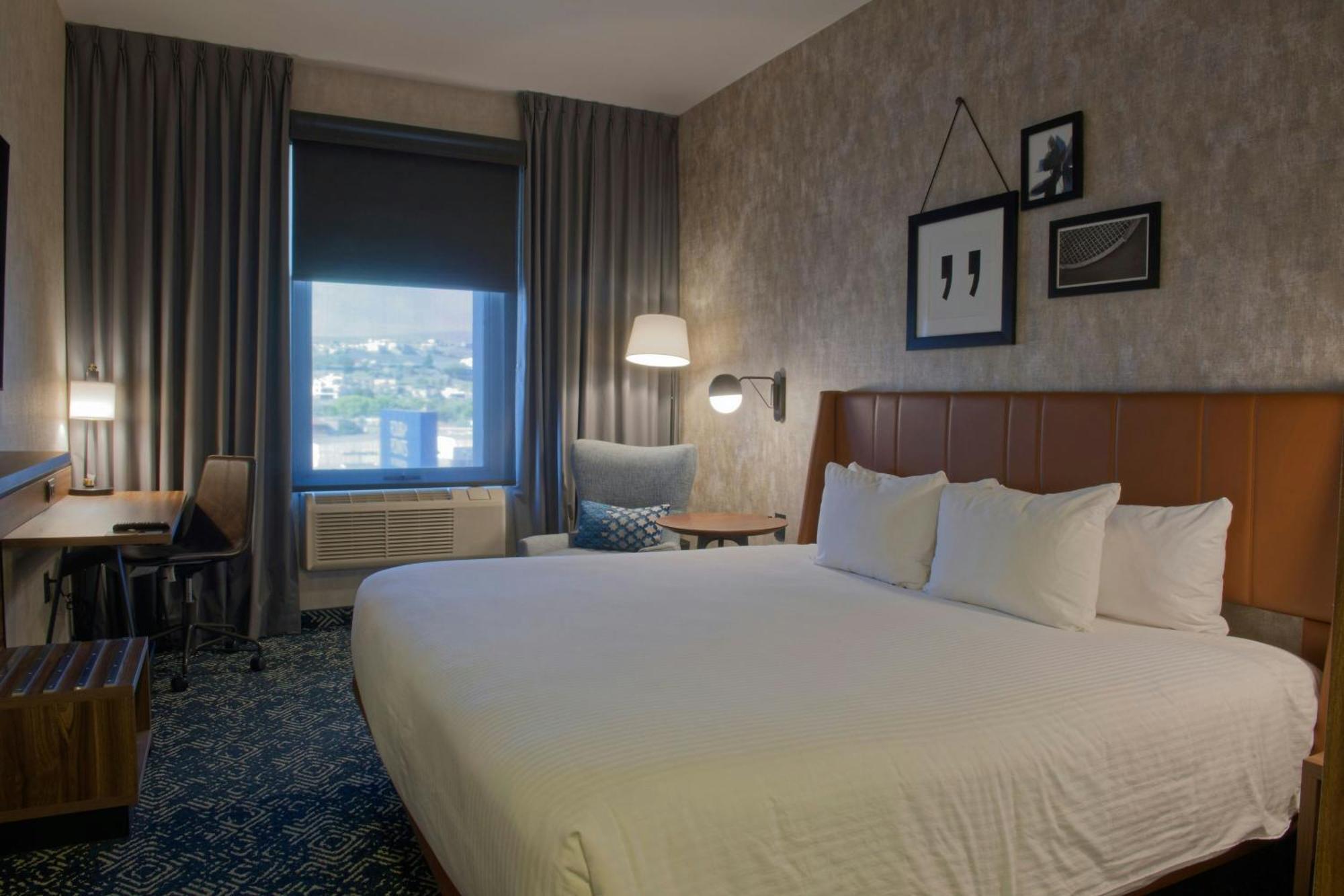 Four Points By Sheraton Uno Hotel
