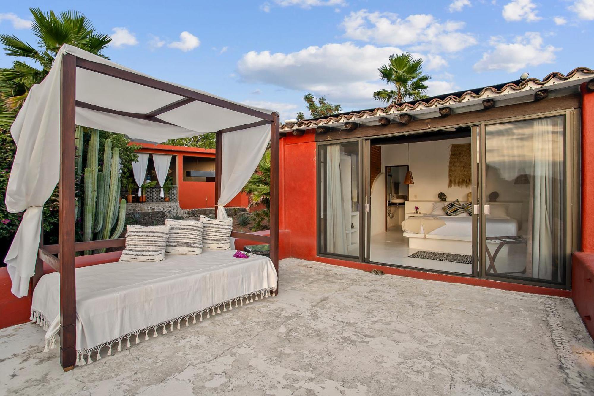 Casanevo Luxury Retreat With Breathtaking Views Pool And Hot Tub On 40000 Sq Ft