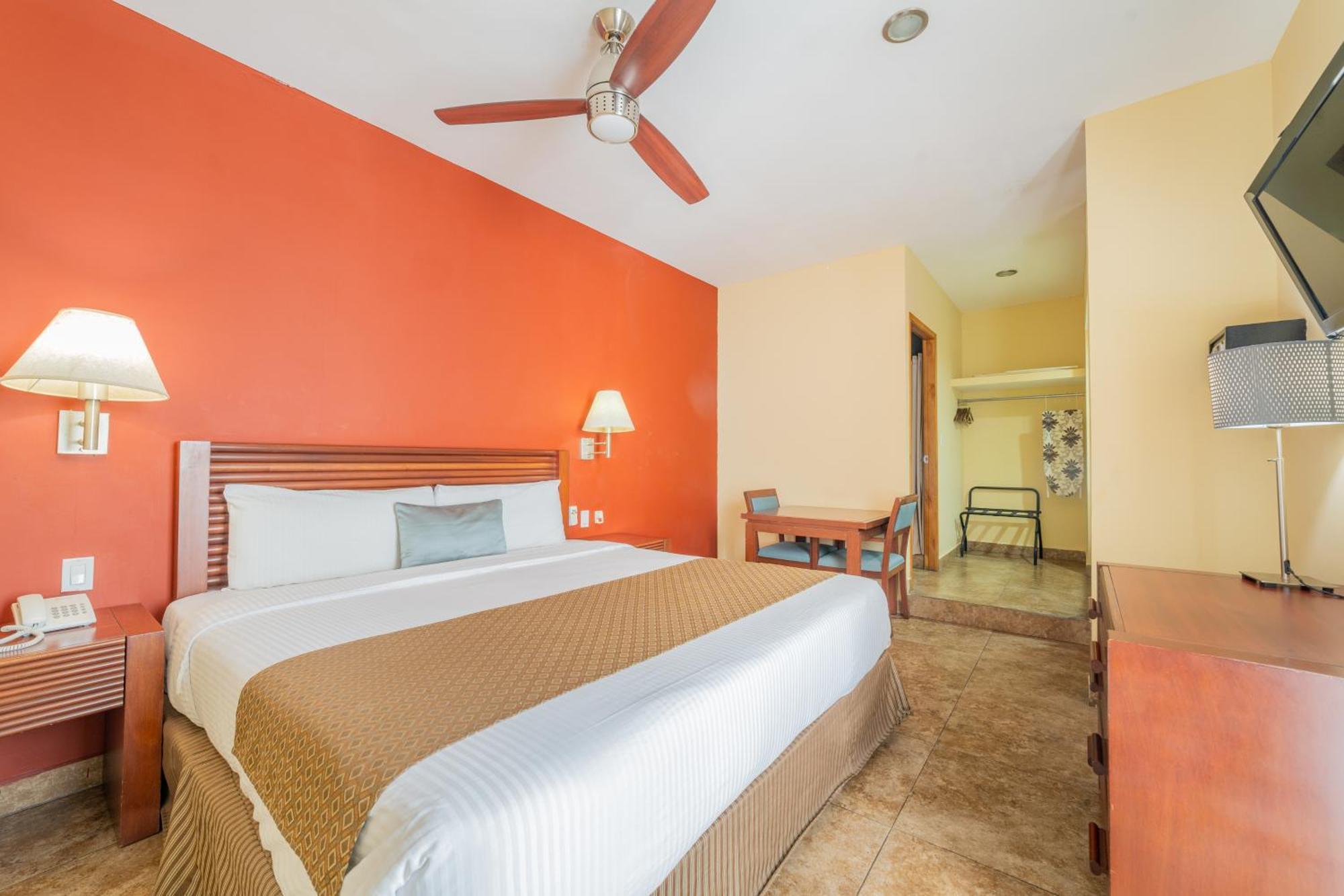 Seven Crown Centro Historico Hotel