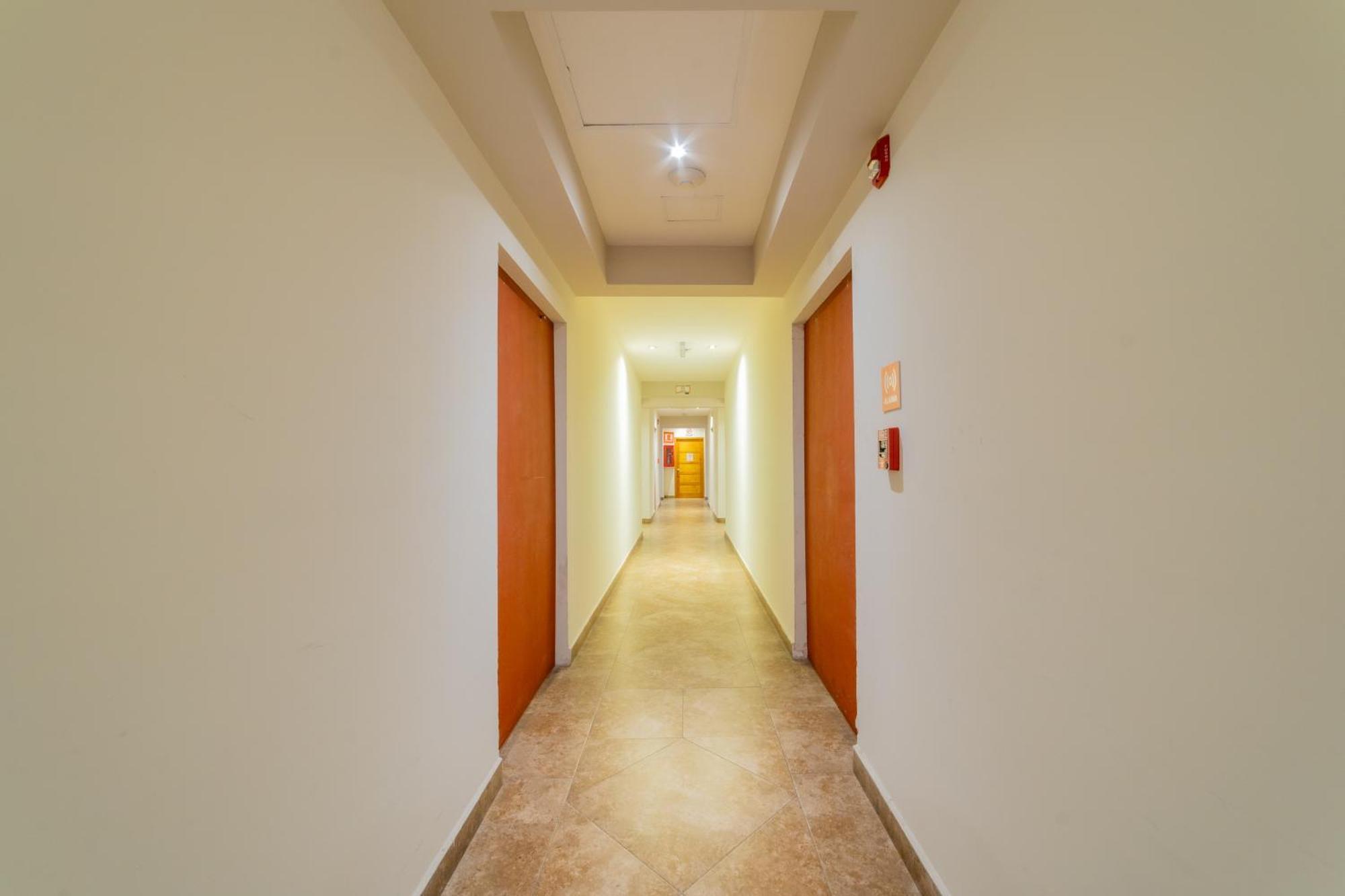 Seven Crown Centro Historico Hotel 4*