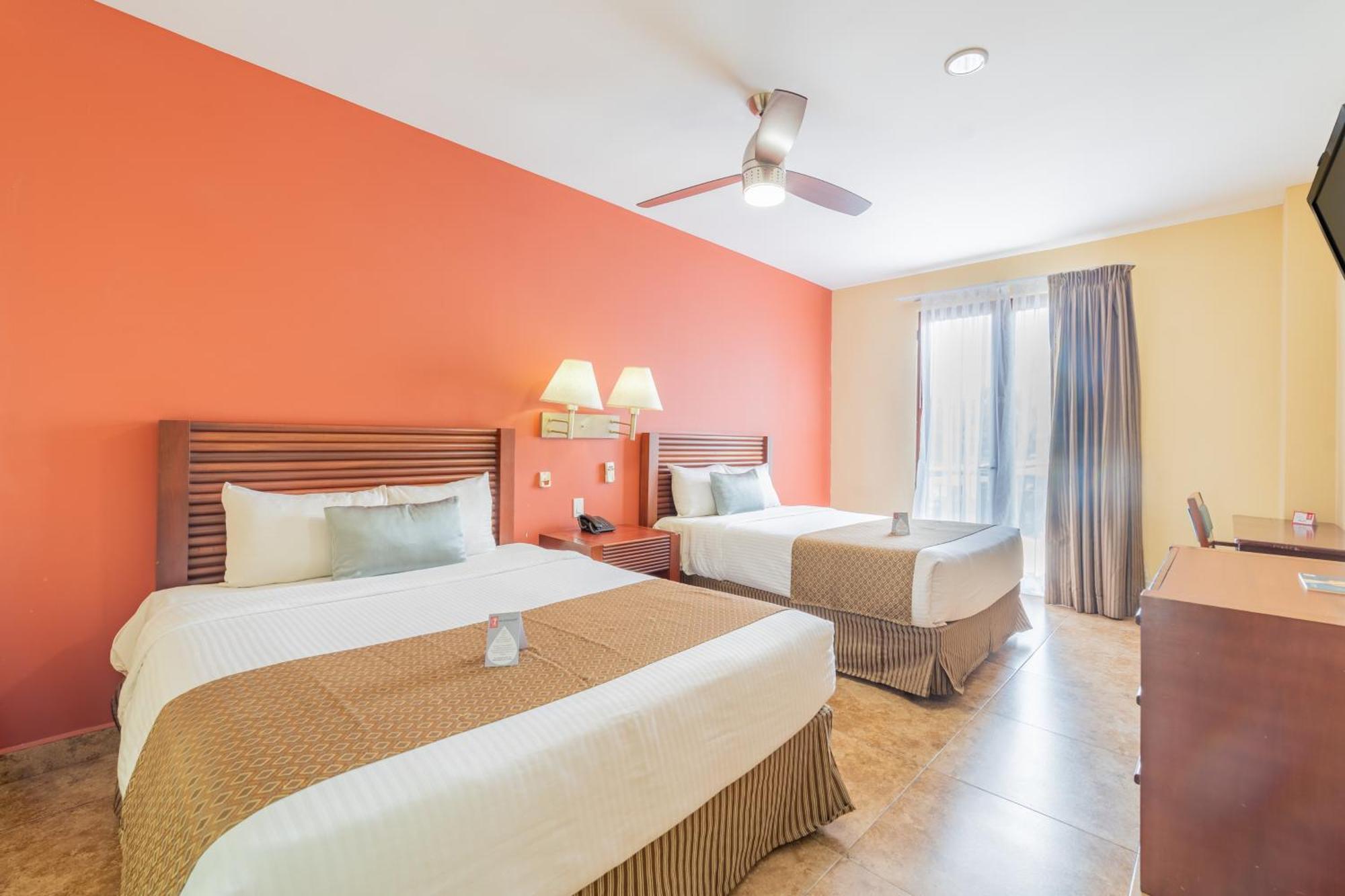 Seven Crown Centro Historico 4*