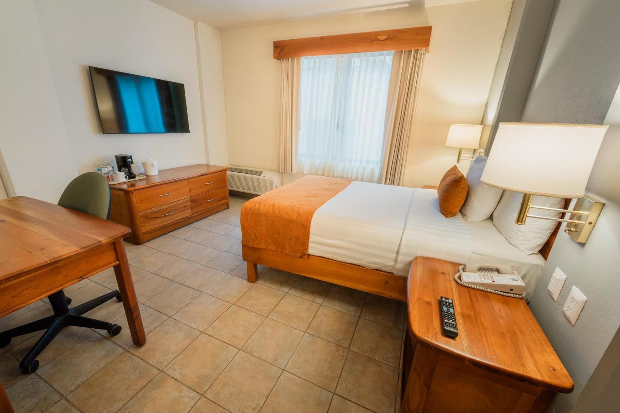 Comfort Inn 4*