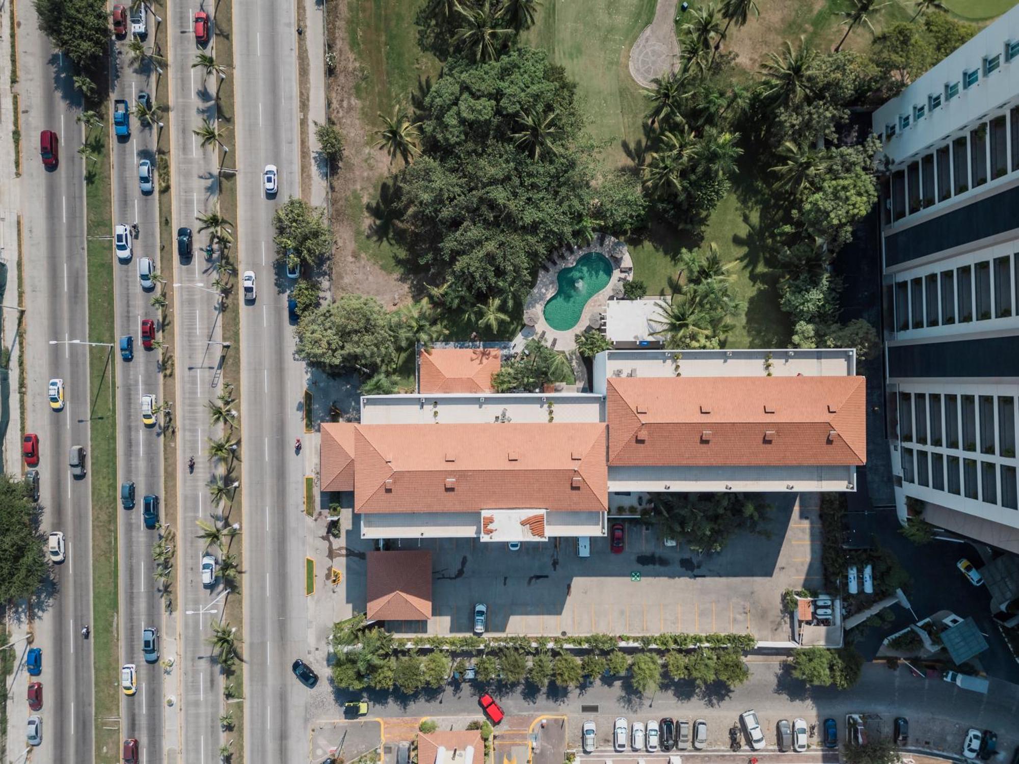 Inn Comfort Golfside & Marina 4*