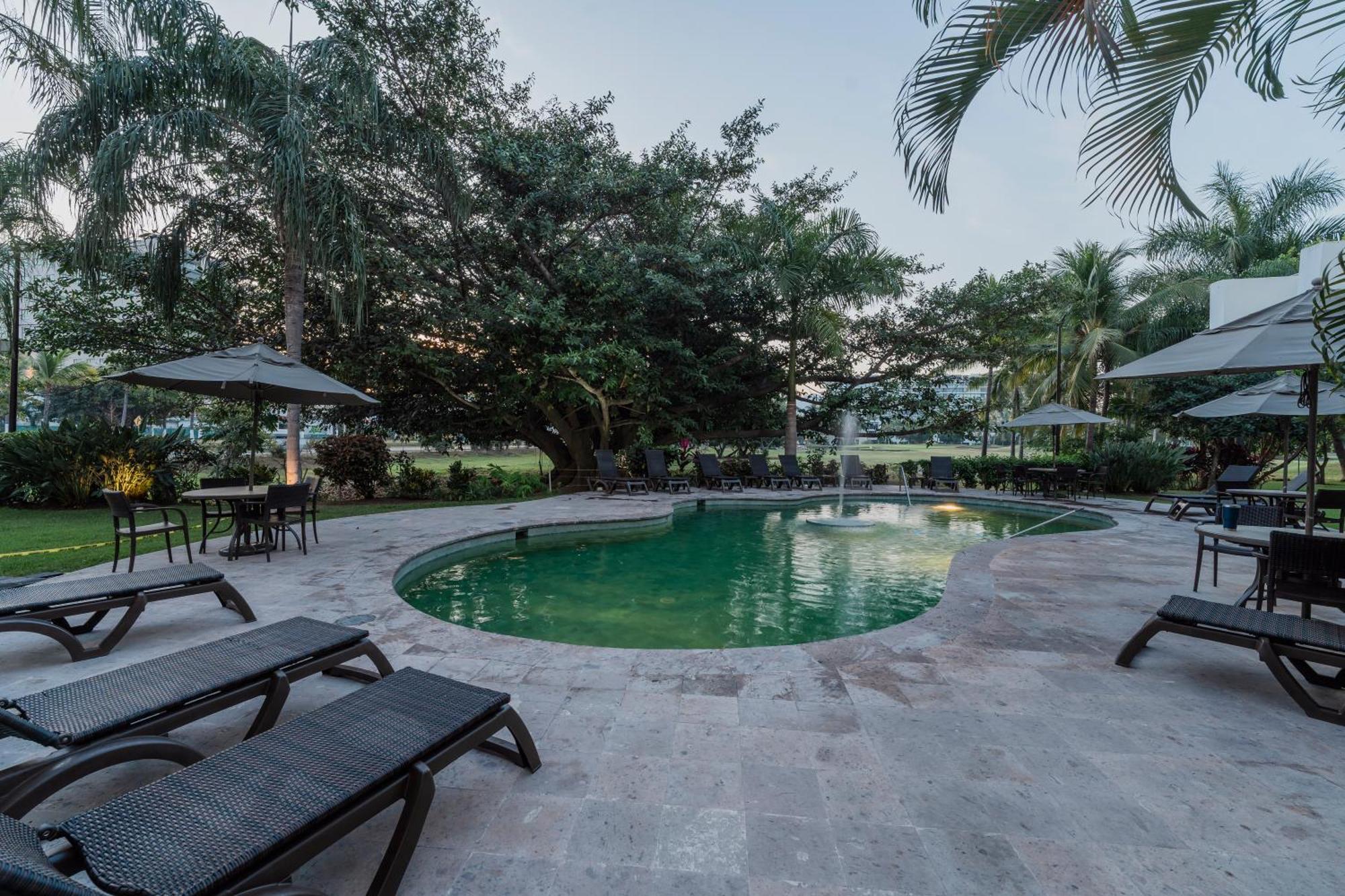 Inn Comfort Golfside & Marina