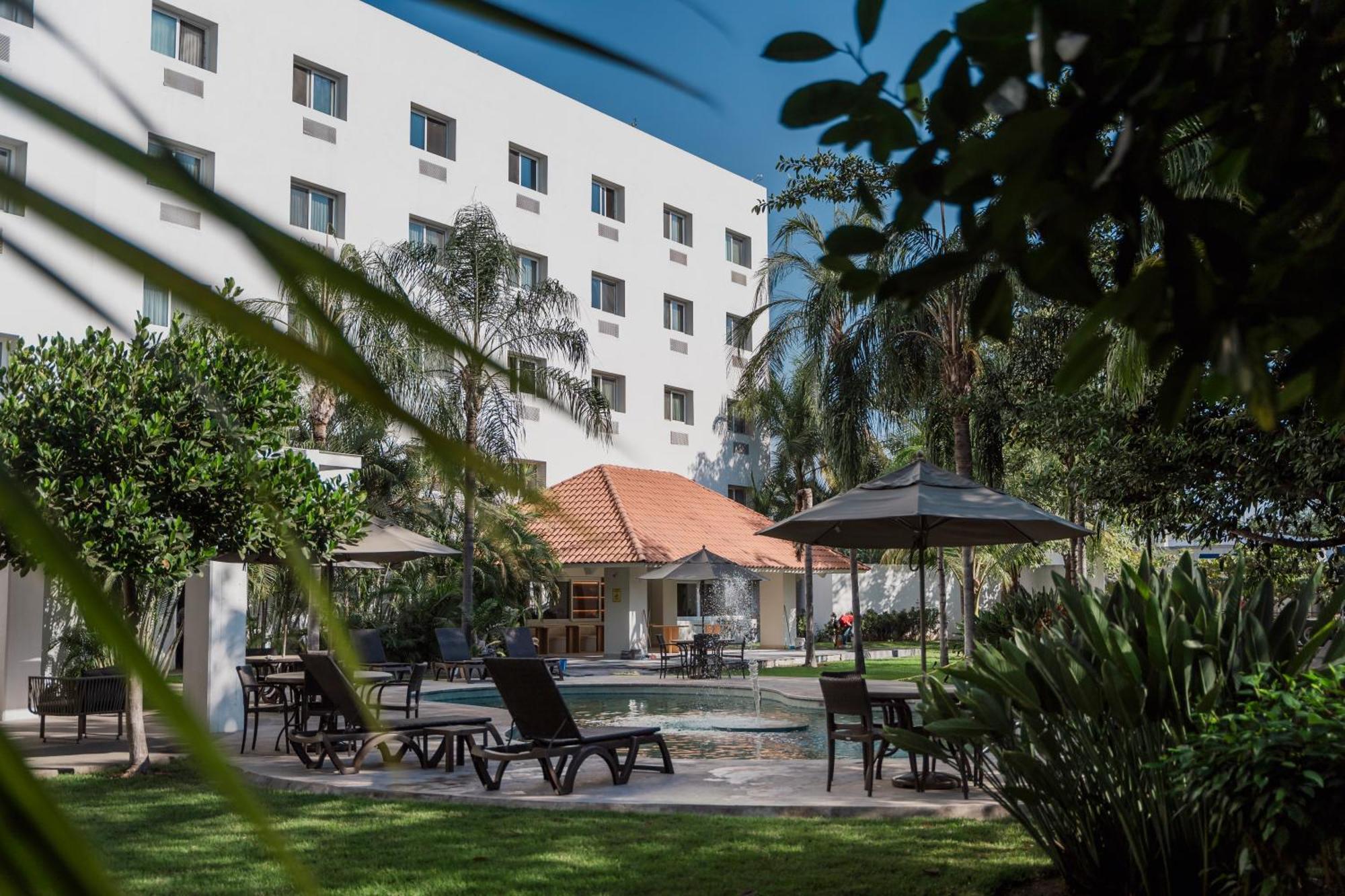 Inn Comfort Golfside & Marina 4*