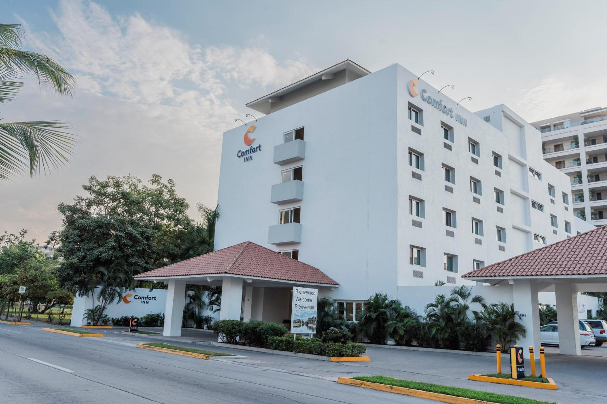 Comfort Golfside & Marina Inn Puerto Vallarta