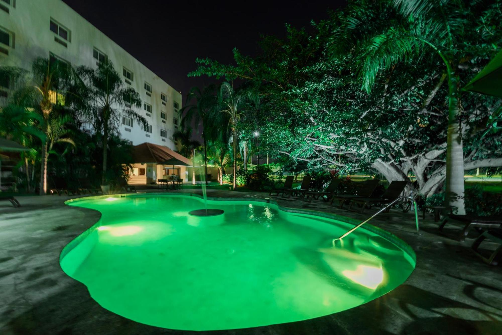Comfort Golfside & Marina 4*