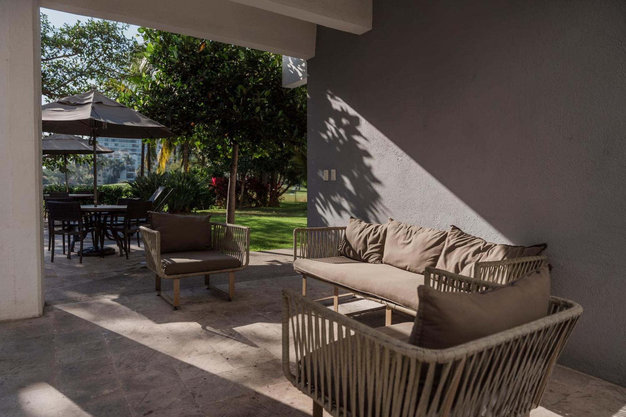 Comfort Golfside & Marina