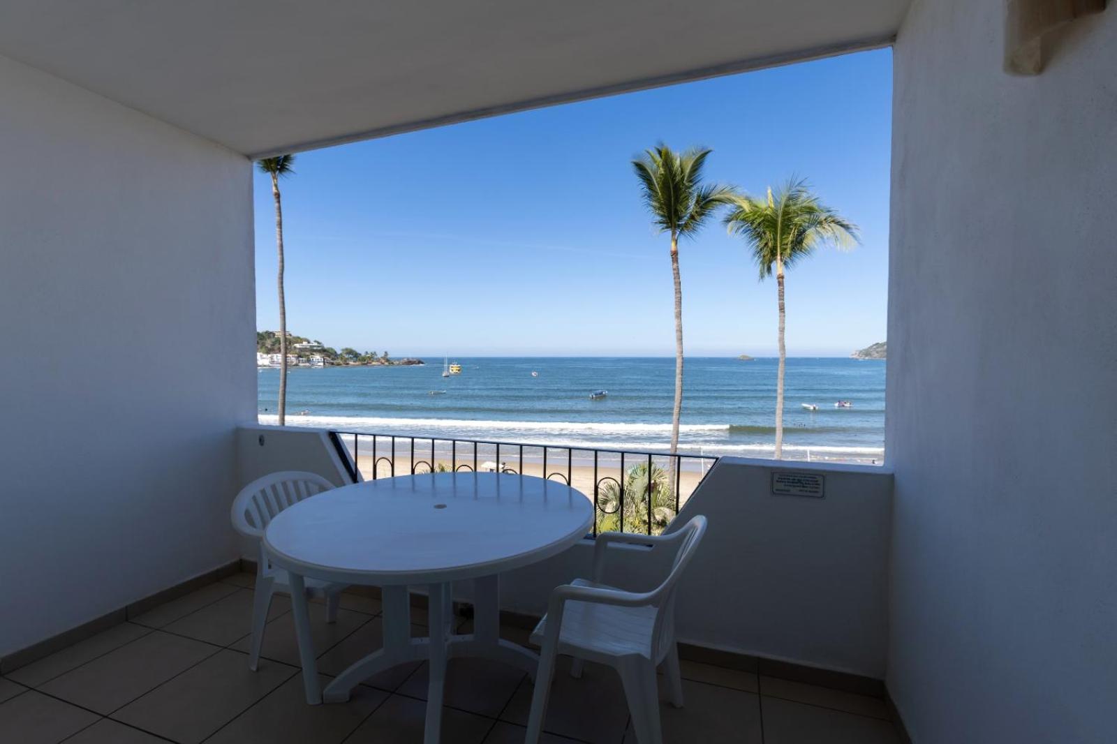 Hotel Costa Alegre &