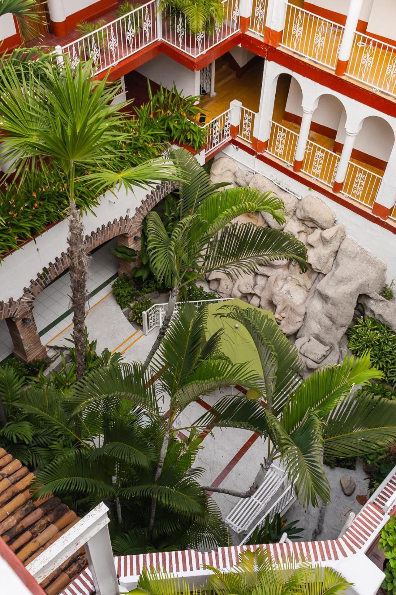 Encino Malecon Centro Puerto Vallarta
