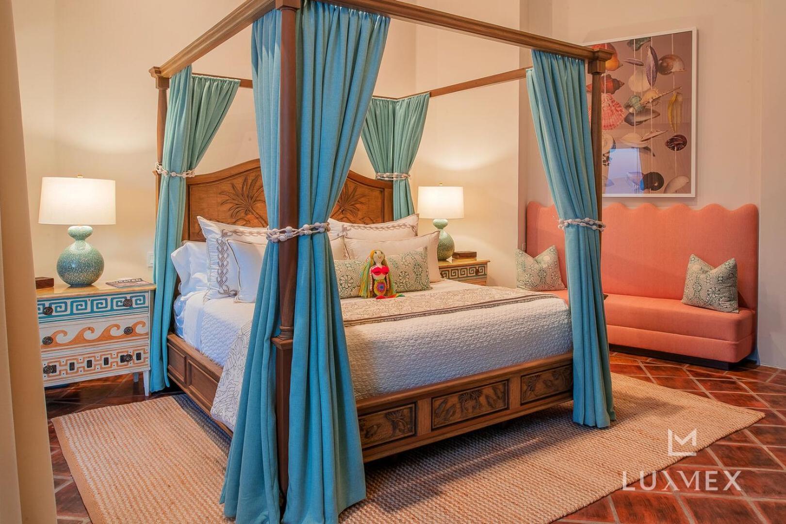 Beautiful 5 Bd Del Mar Staffed & Steps From The * San Jose del Cabo