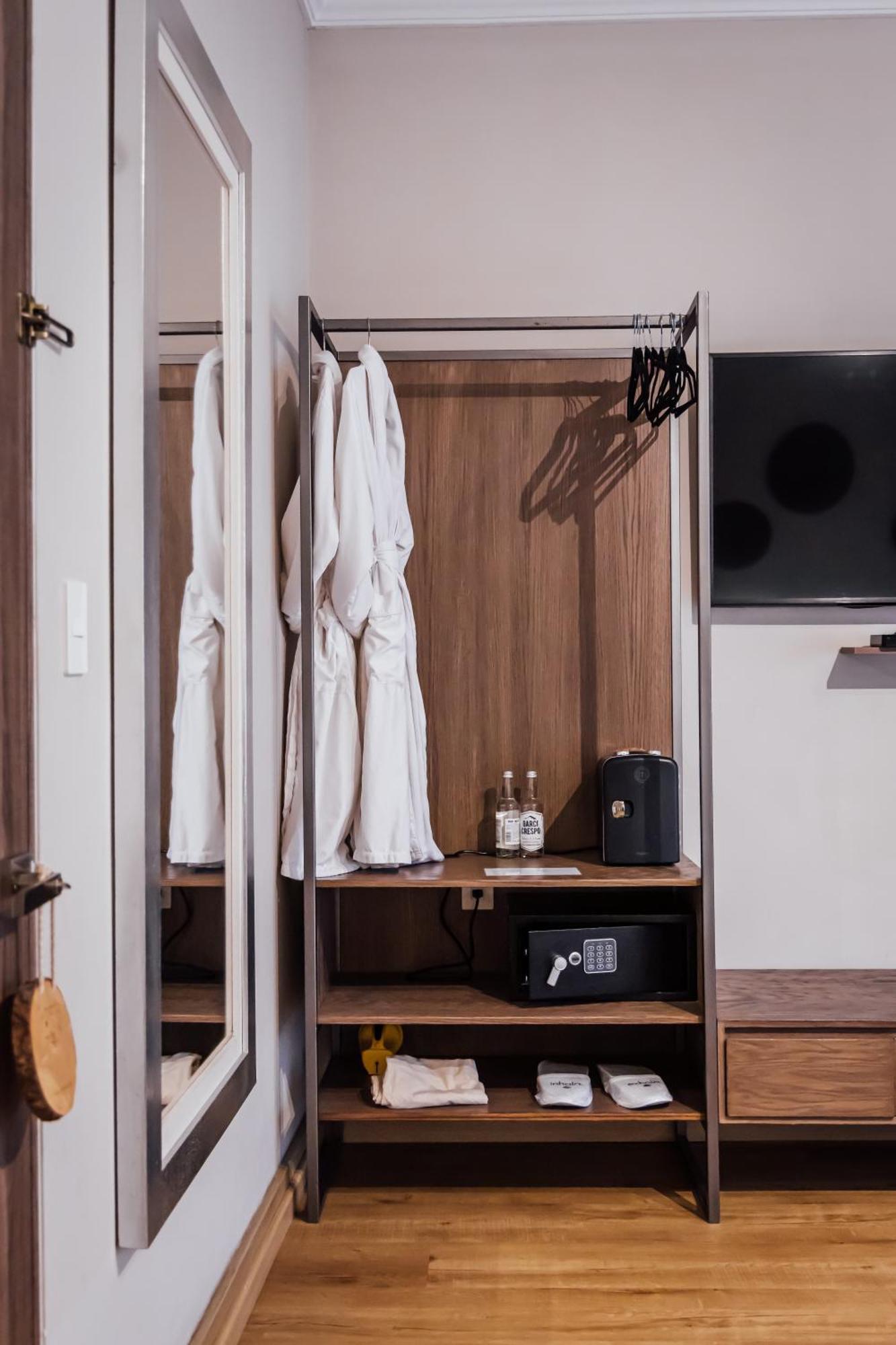 Agata Boutique & Mexico City