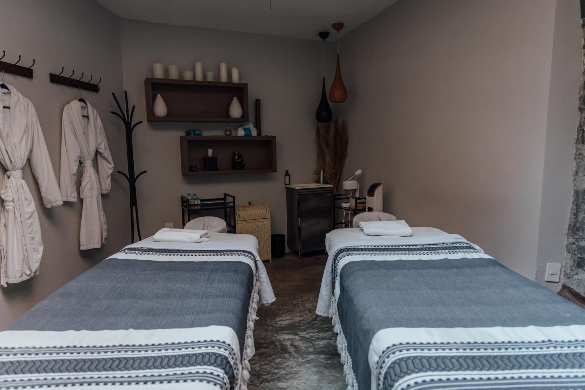 Agata Boutique & Mexico City