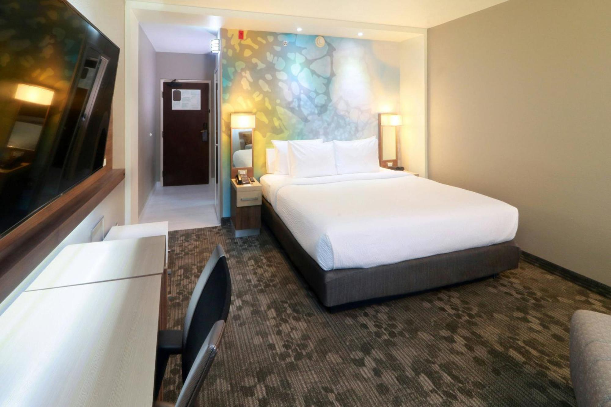Courtyard Monterrey Airport Hotel 4*
