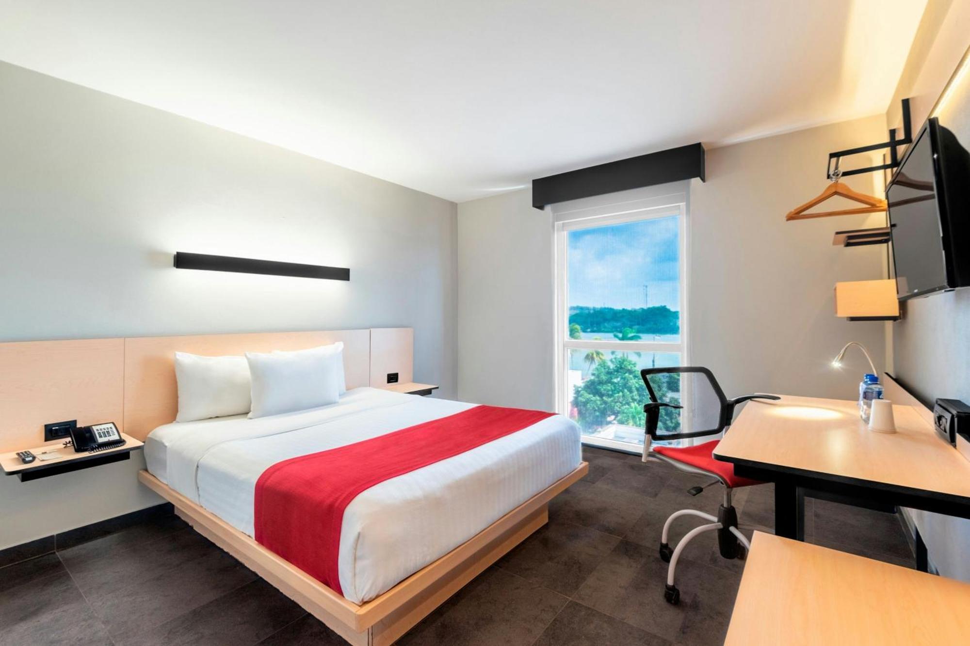Express By Marriott Tuxpan