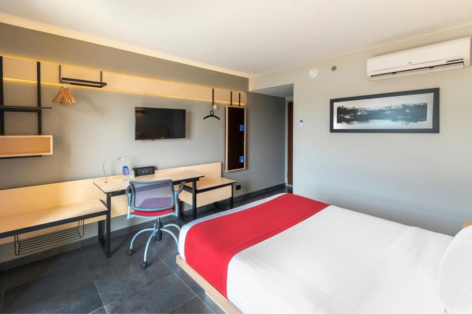Hotel Express By Marriott Tuxpan 4*
