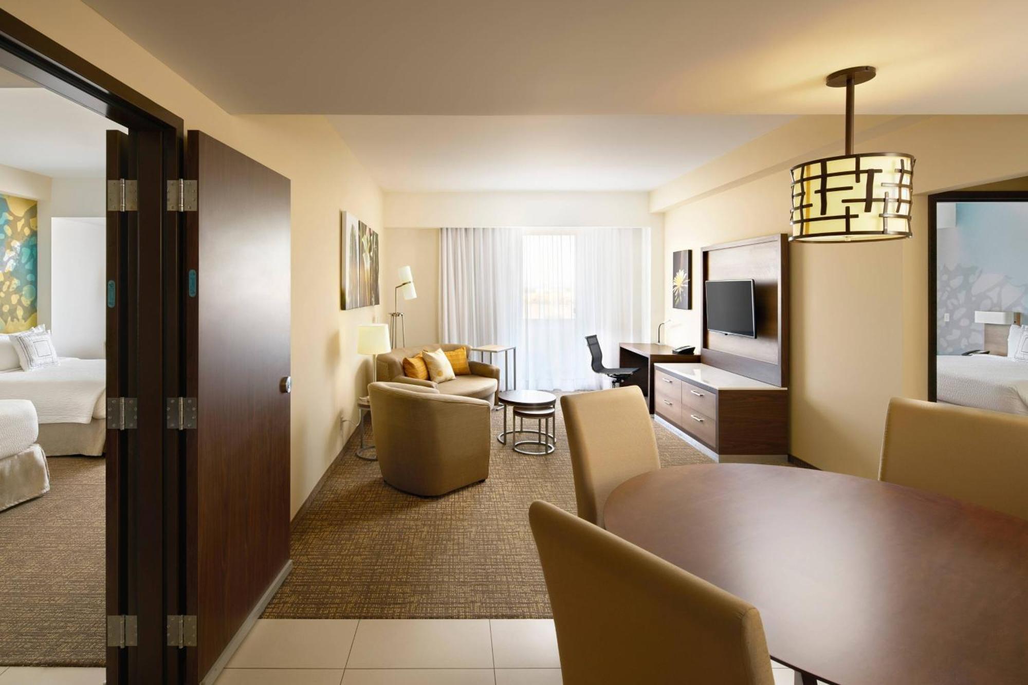 Hotel Courtyard By Marriott 4*