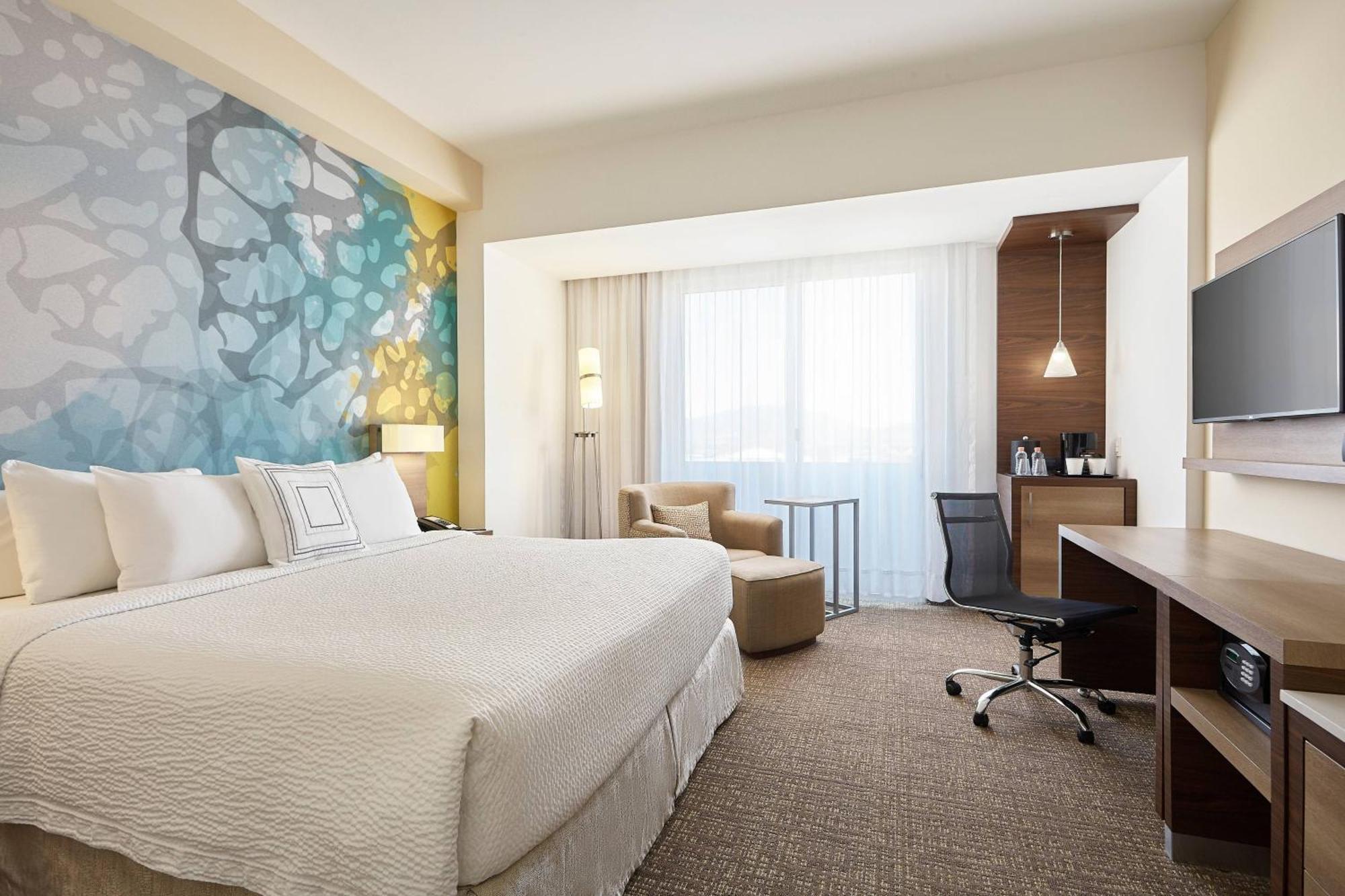 Hotel Courtyard By Marriott